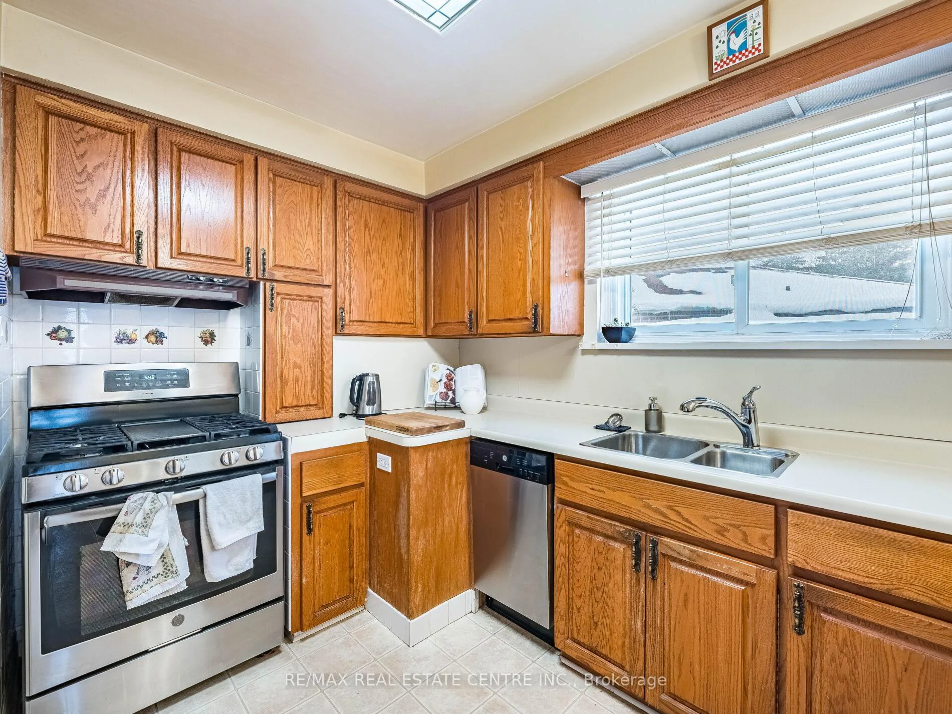 Photo 13 of 34 Waterfield Drive, Scarborough, Bendale — HOMEH