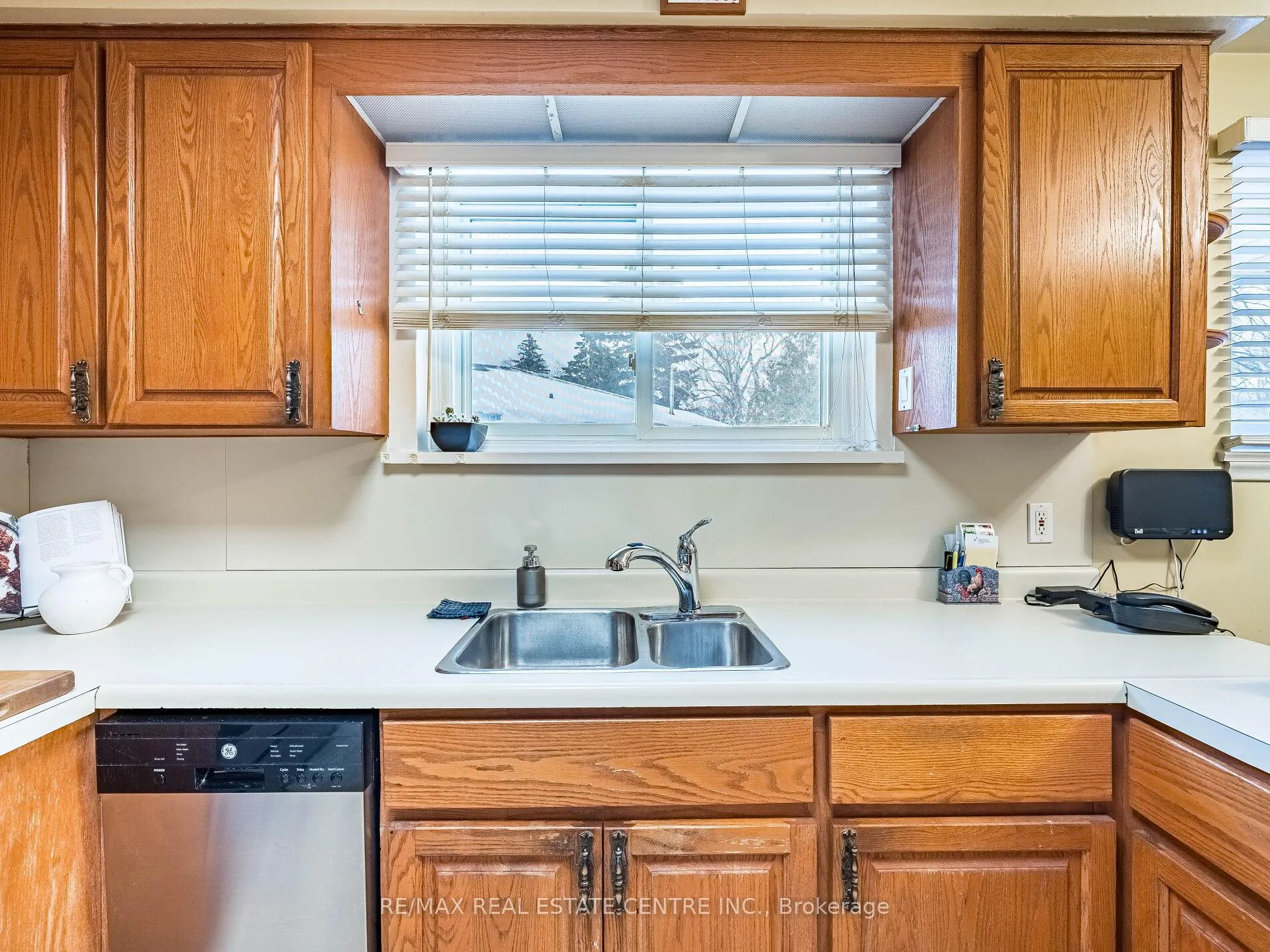 Photo 18 of 34 Waterfield Drive, Scarborough, Bendale — HOMEH