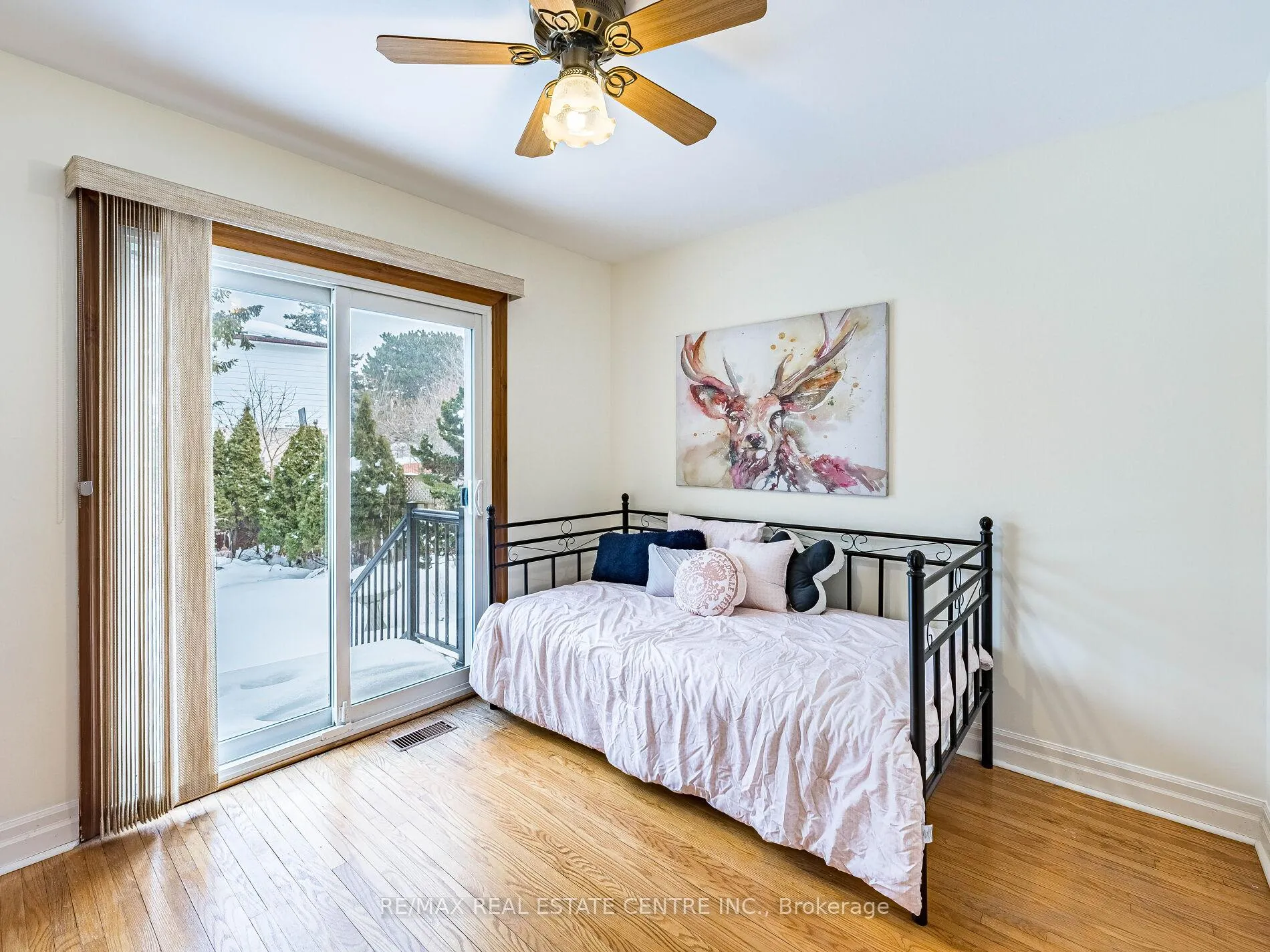 Photo 25 of 34 Waterfield Drive, Scarborough, Bendale — HOMEH