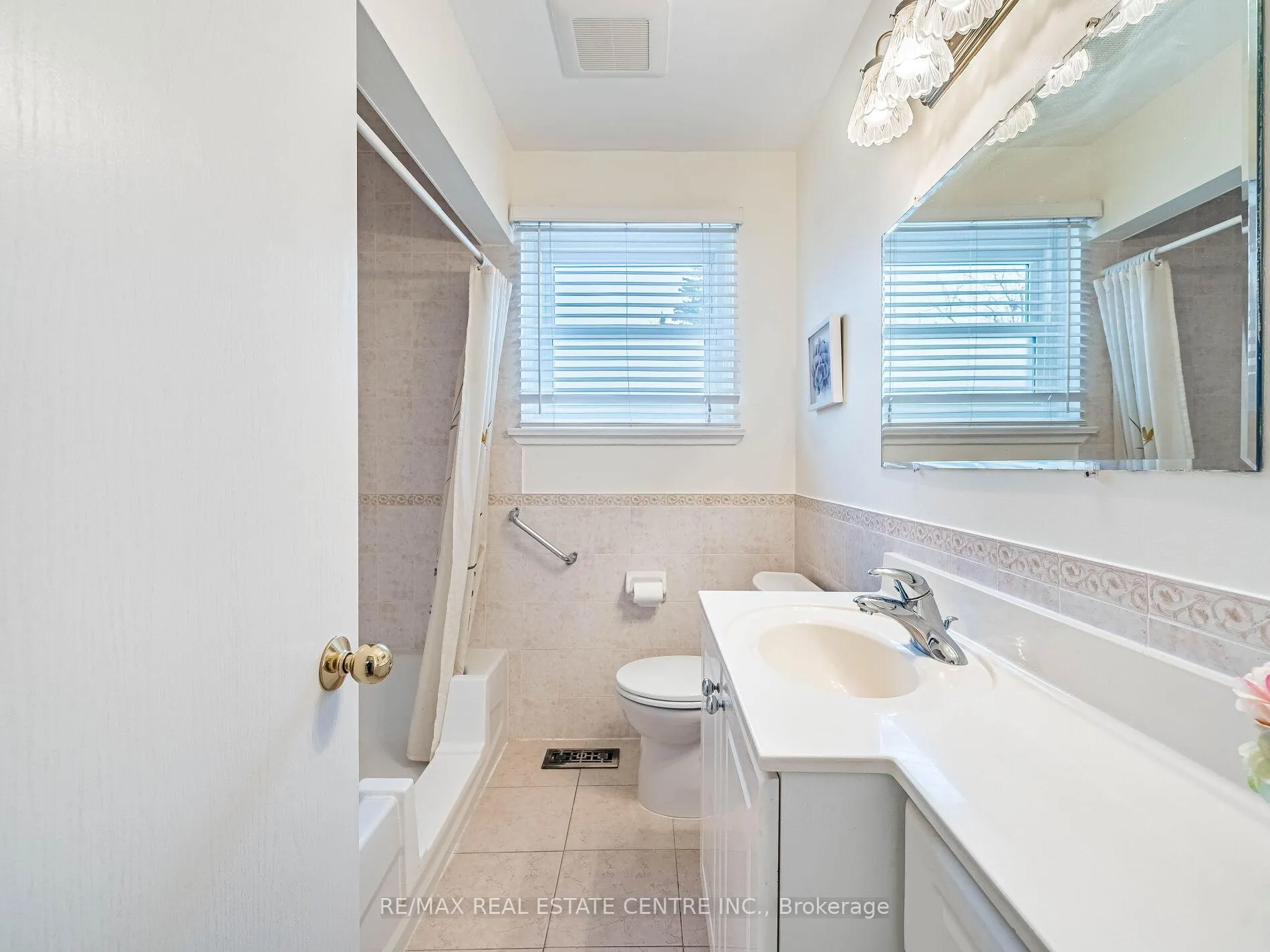 Photo 27 of 34 Waterfield Drive, Scarborough, Bendale — HOMEH
