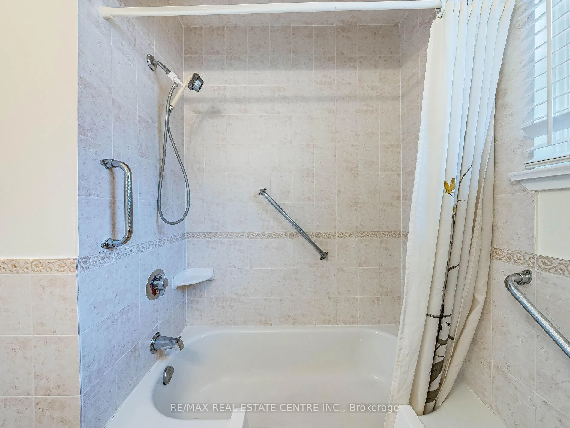 Photo 29 of 34 Waterfield Drive, Scarborough, Bendale — HOMEH