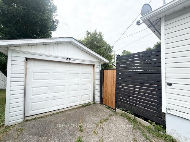 Photo 5 of 38 Egerton Street, Kapuskasing — HOMEH