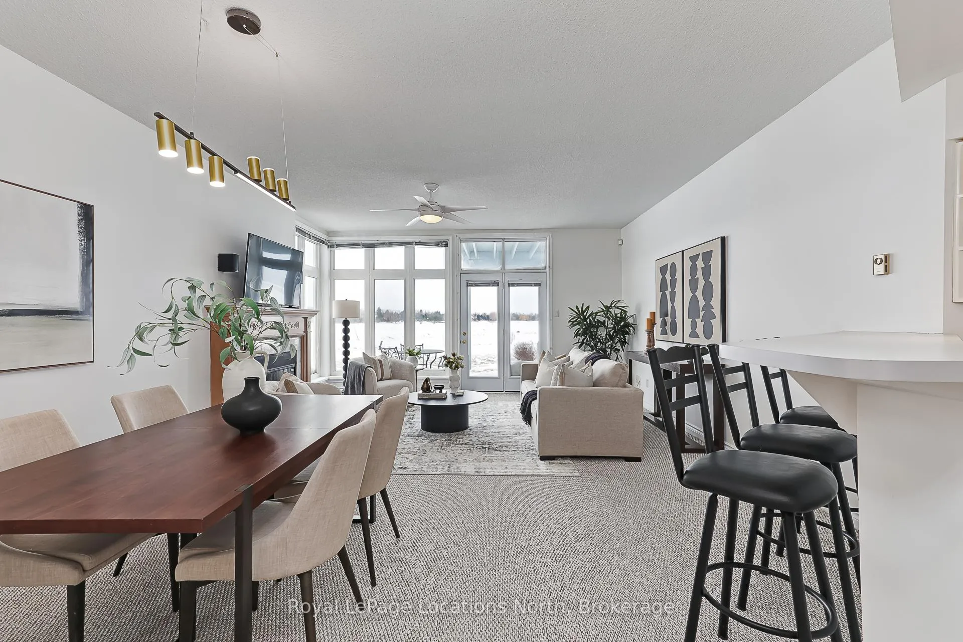 Photo 5 of 864 Suncrest Circle, Collingwood — HOMEH
