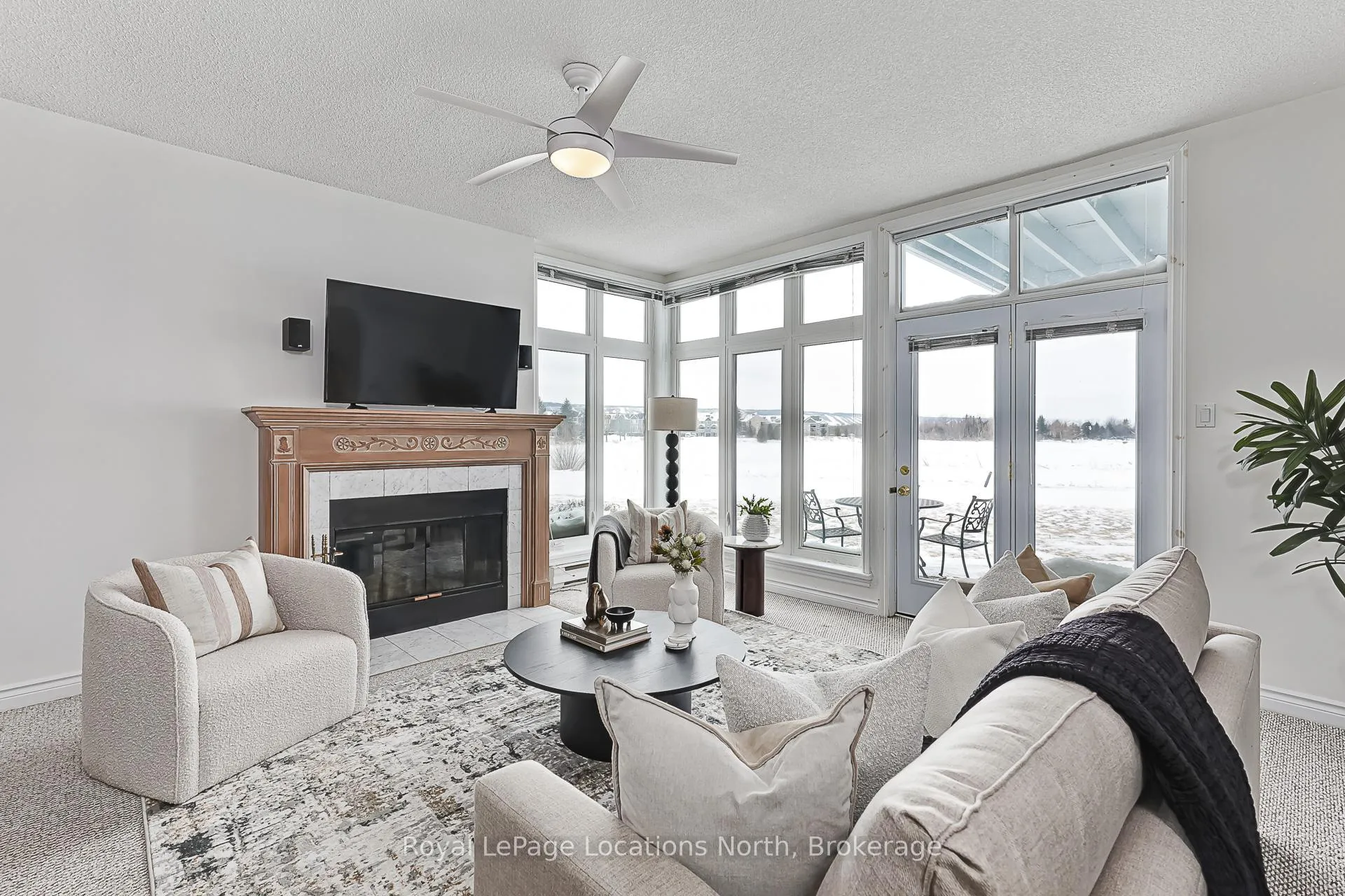 Photo 6 of 864 Suncrest Circle, Collingwood — HOMEH