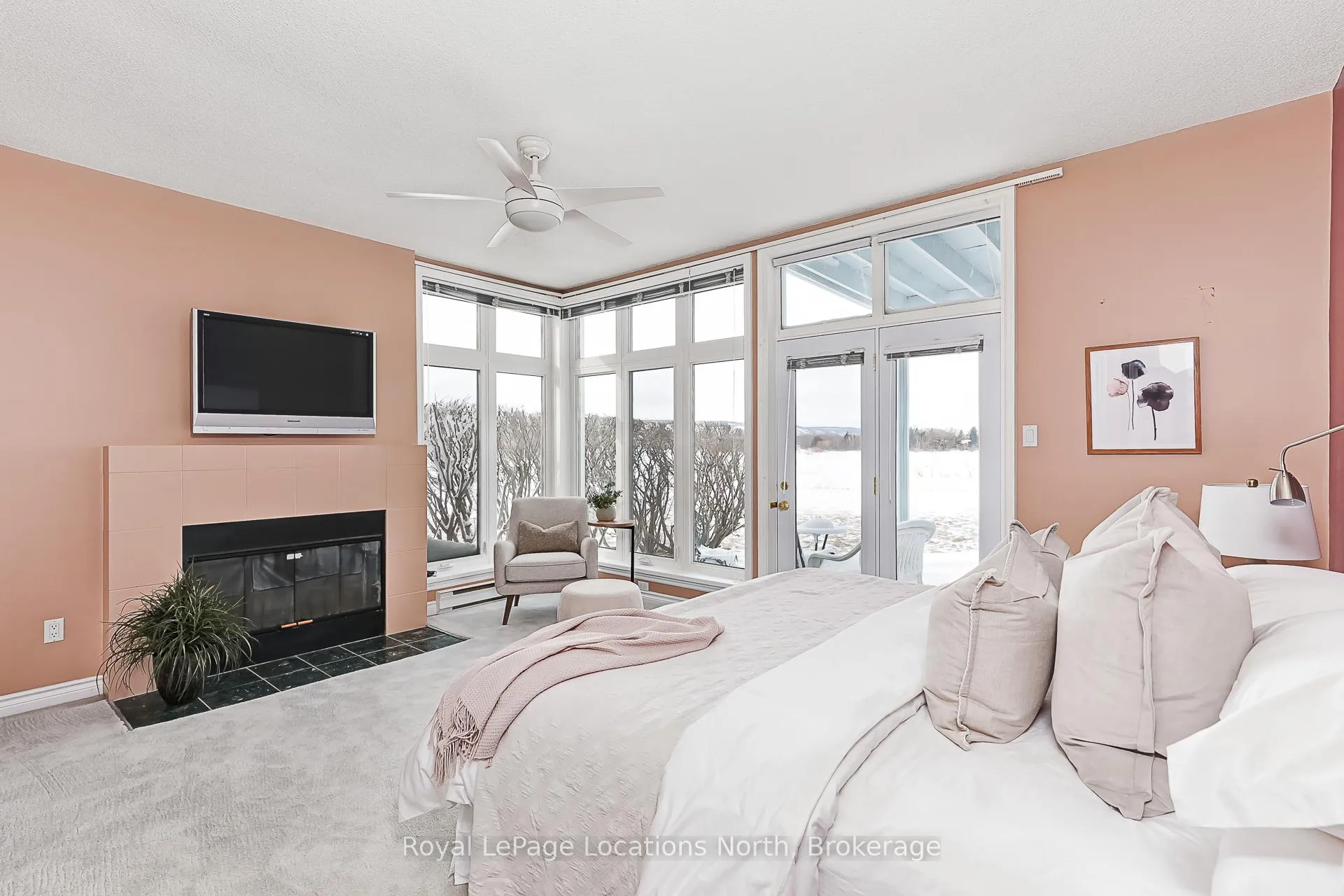 Photo 14 of 864 Suncrest Circle, Collingwood — HOMEH