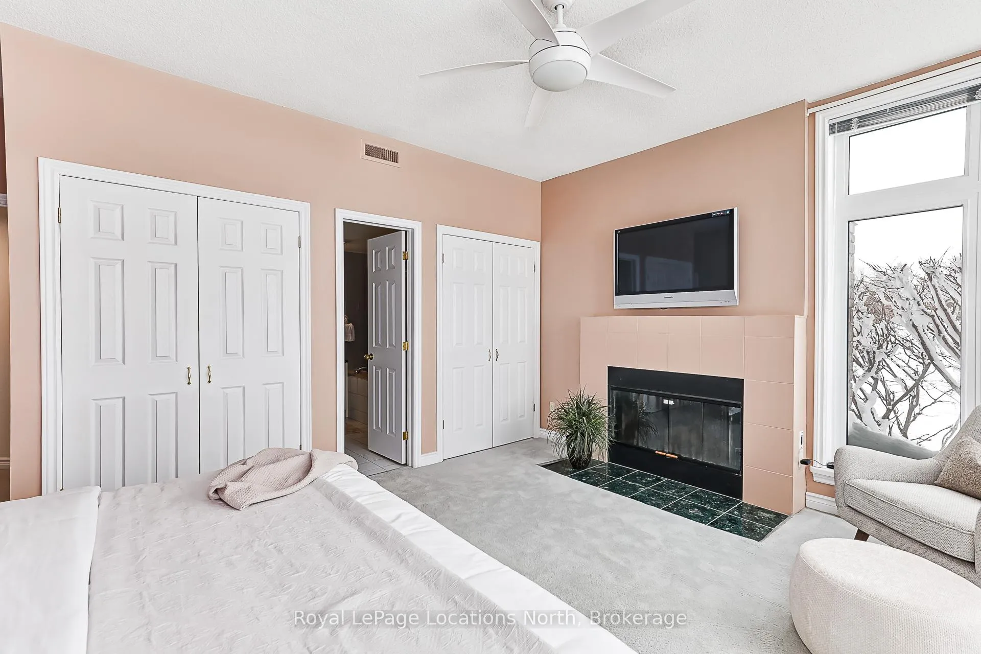 Photo 15 of 864 Suncrest Circle, Collingwood — HOMEH
