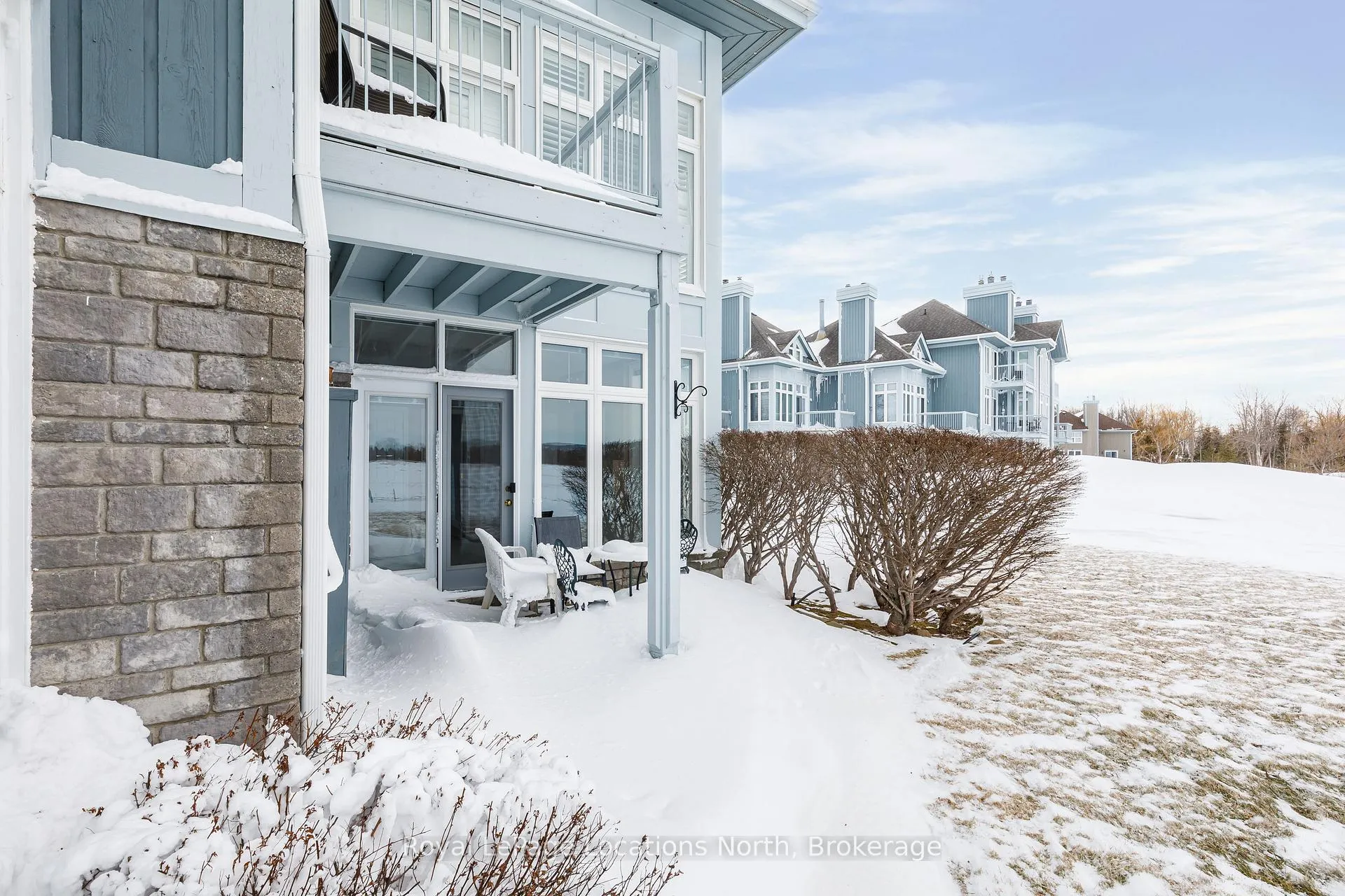 Photo 23 of 864 Suncrest Circle, Collingwood — HOMEH