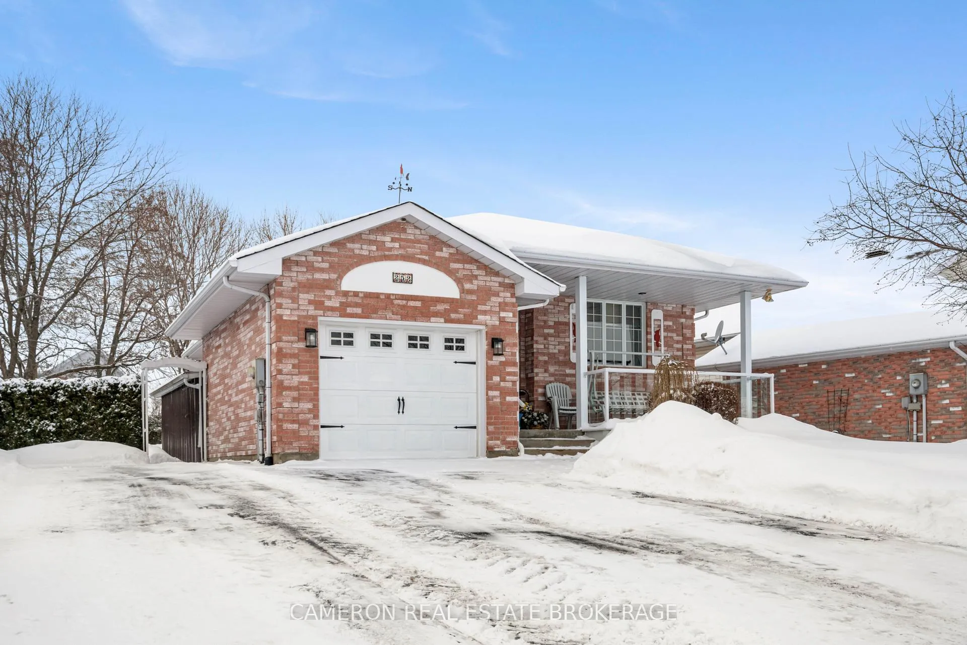 Photo 2 of 252 Northwoods Crescent, Cornwall — HOMEH