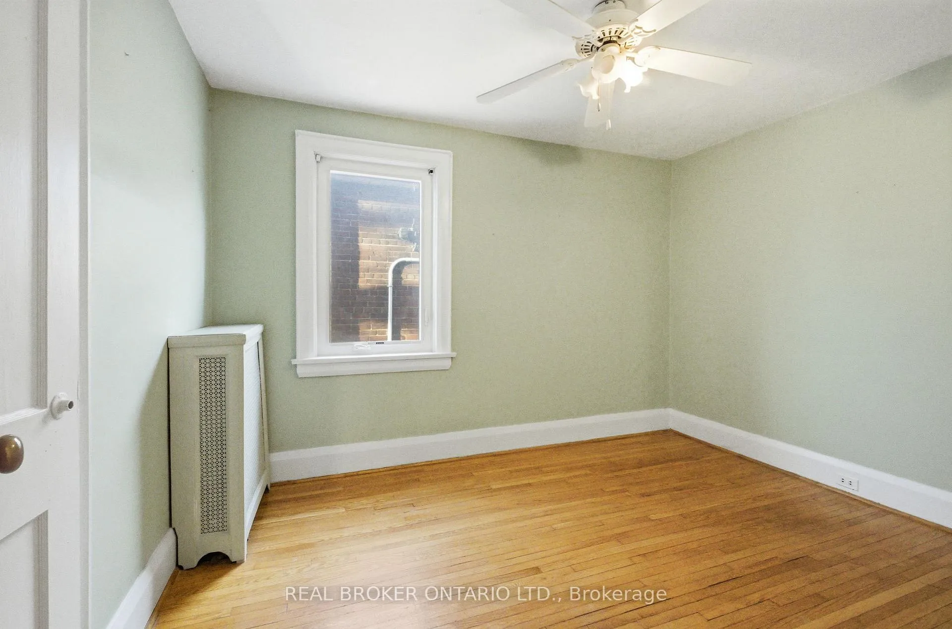 Photo 13 of 46 Cherrywood Avenue, Toronto, Humewood-Cedarvale — HOMEH