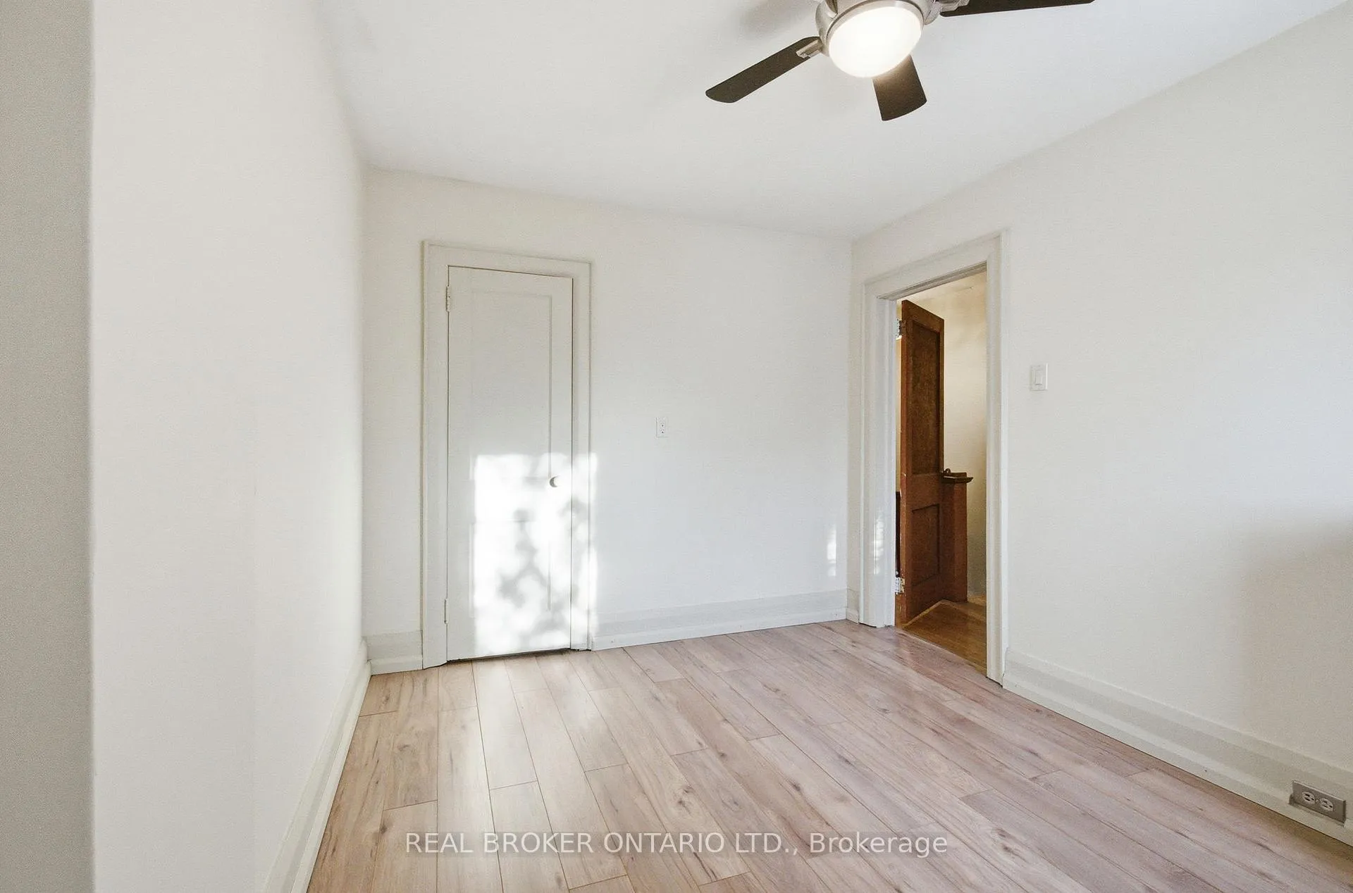 Photo 15 of 46 Cherrywood Avenue, Toronto, Humewood-Cedarvale — HOMEH