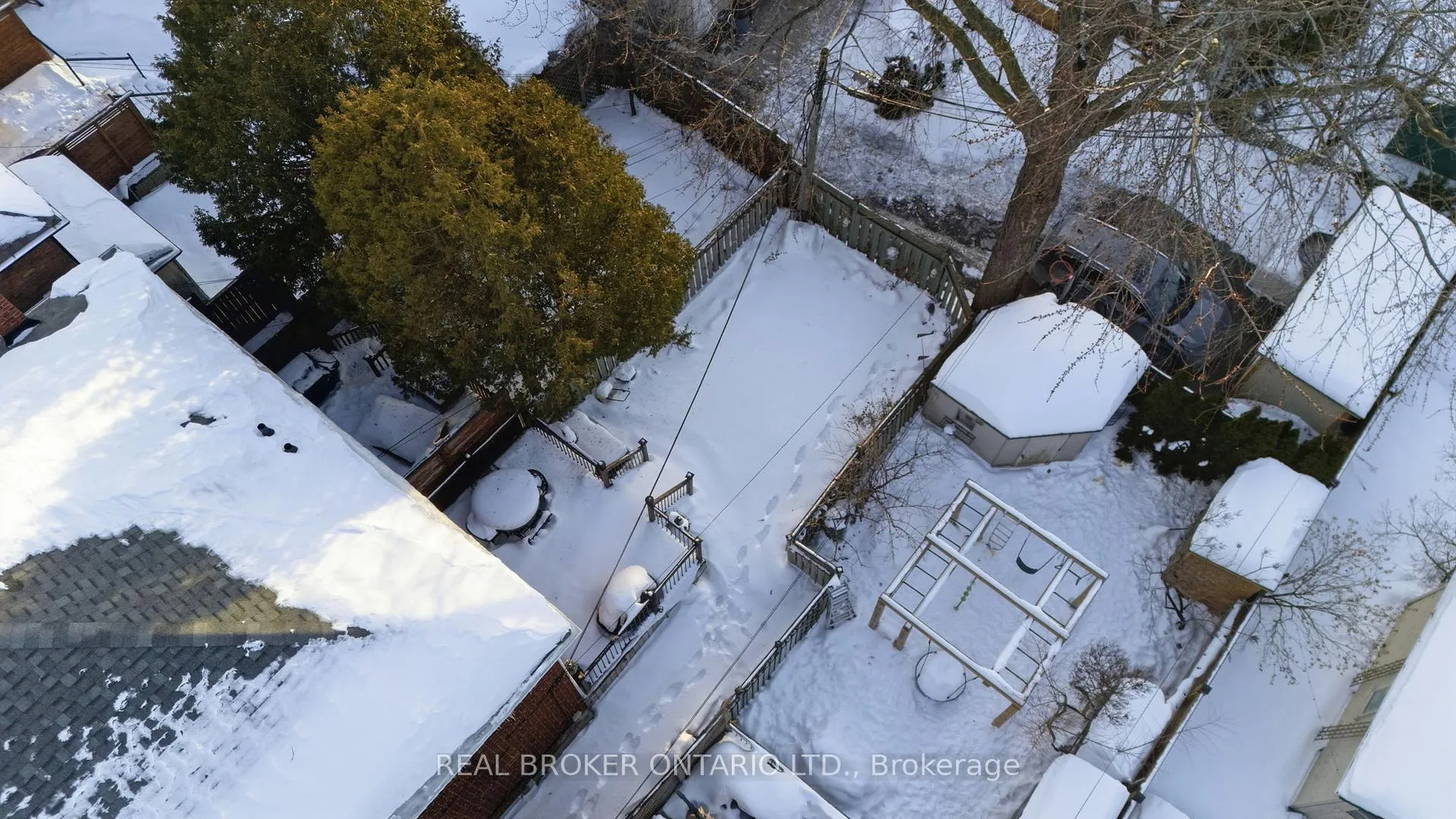 Photo 25 of 46 Cherrywood Avenue, Toronto, Humewood-Cedarvale — HOMEH