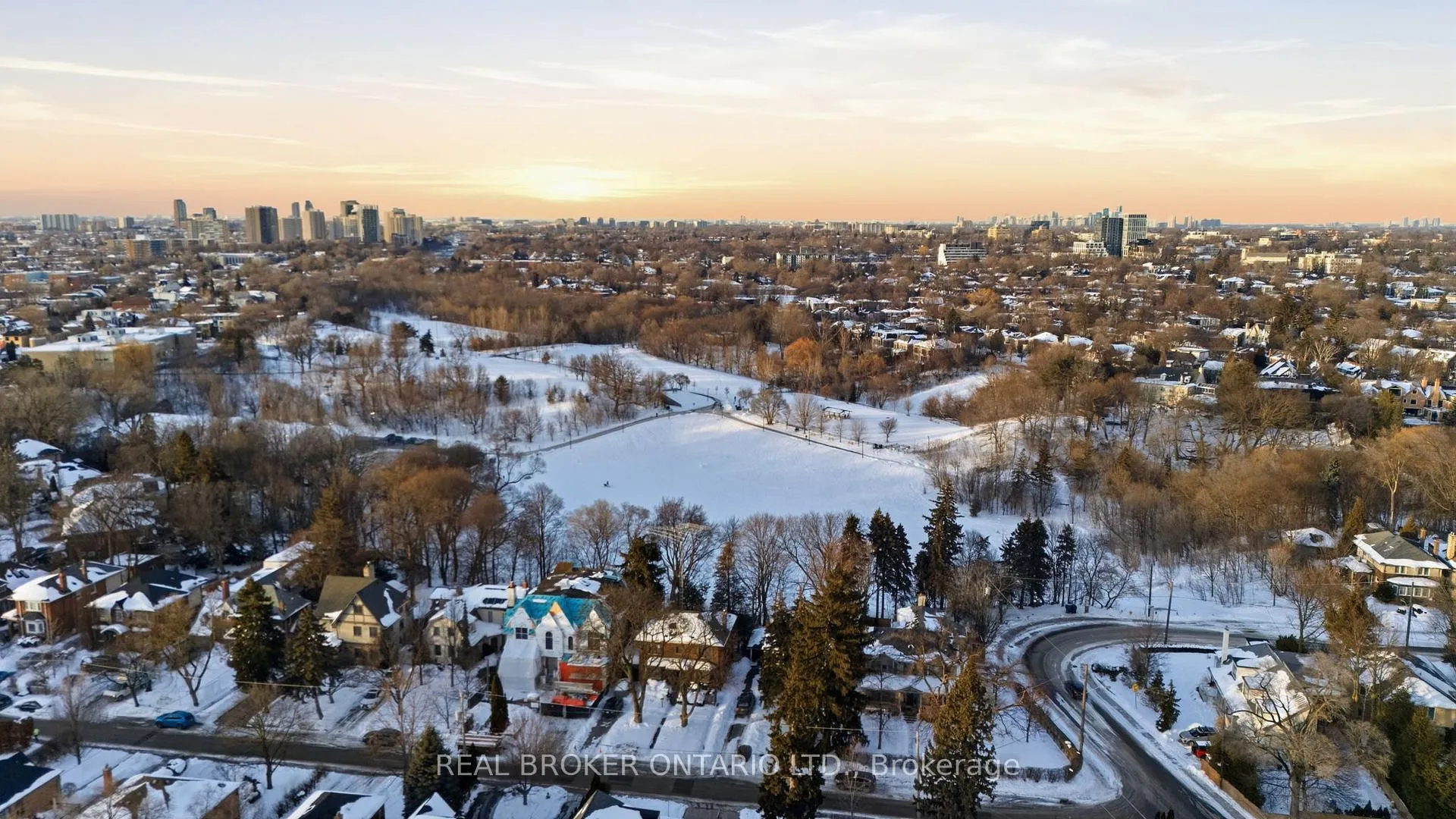 Photo 27 of 46 Cherrywood Avenue, Toronto, Humewood-Cedarvale — HOMEH