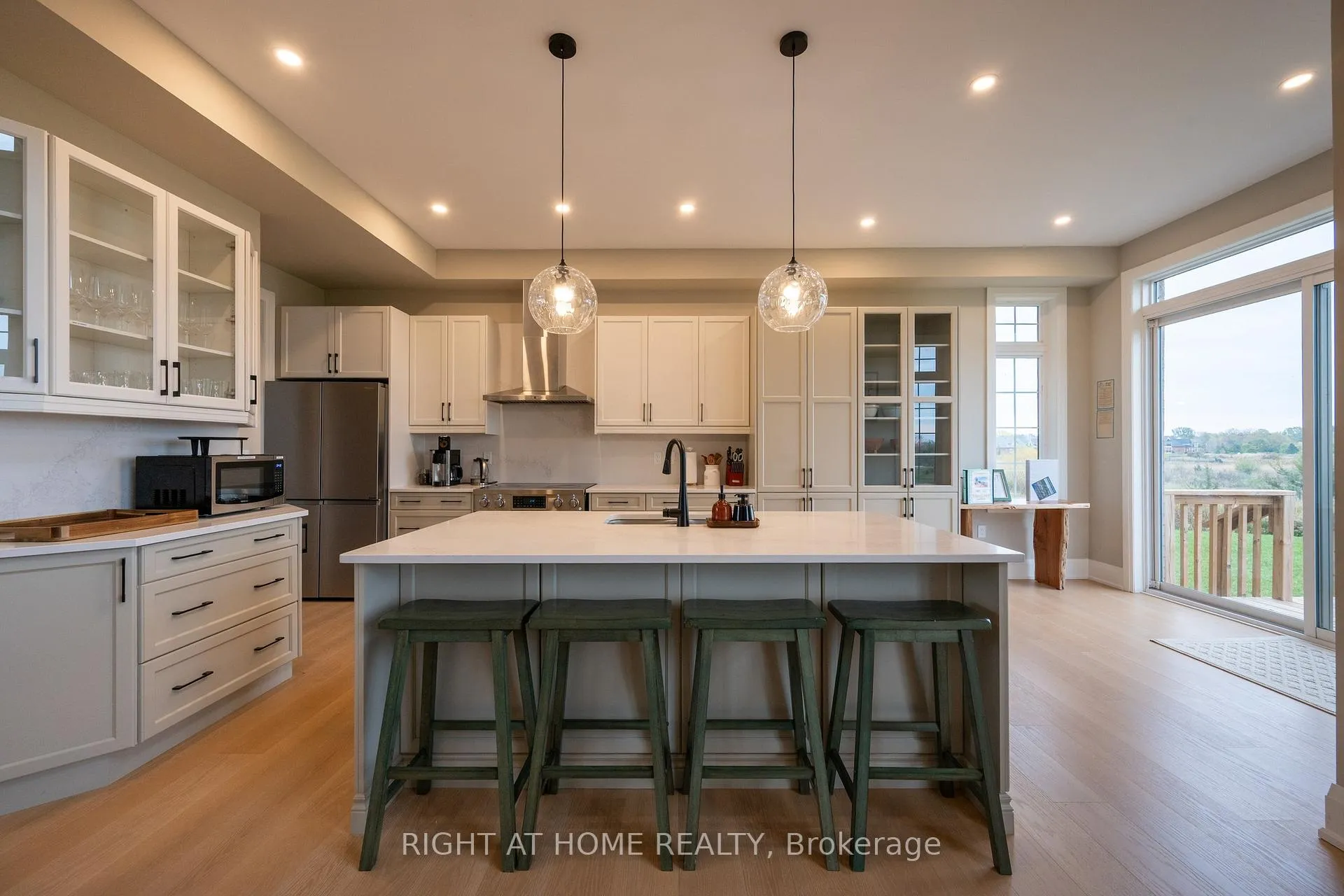 Photo 10 of 30 Wellers Way, Quinte West, Murray Ward — HOMEH