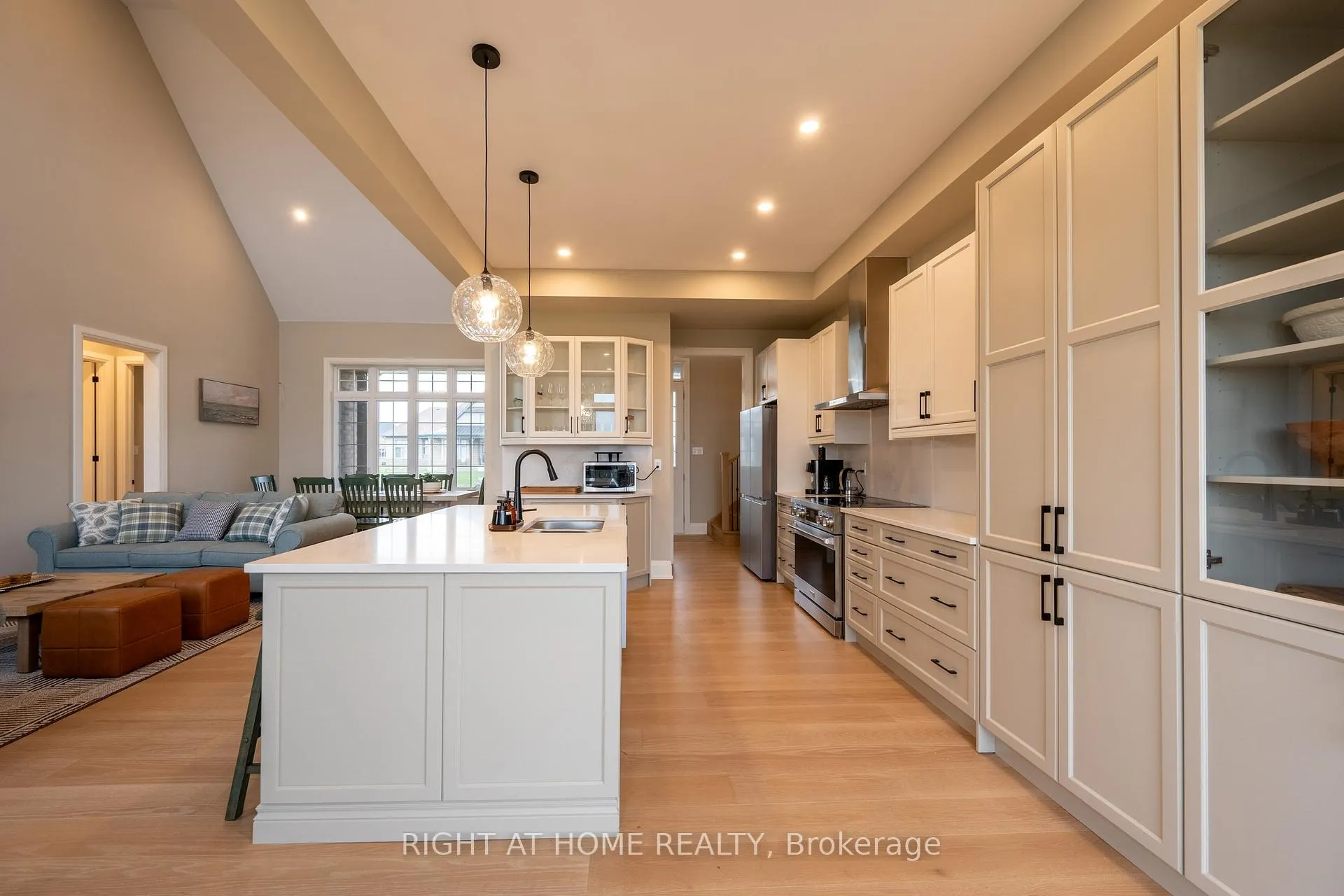 Photo 17 of 30 Wellers Way, Quinte West, Murray Ward — HOMEH