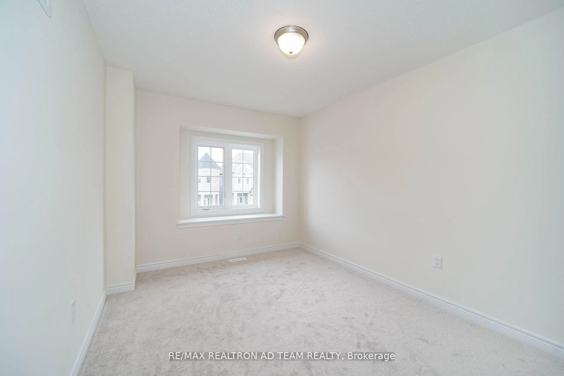 Photo 13 of 15 Jevons Drive, Ajax, South East — HOMEH
