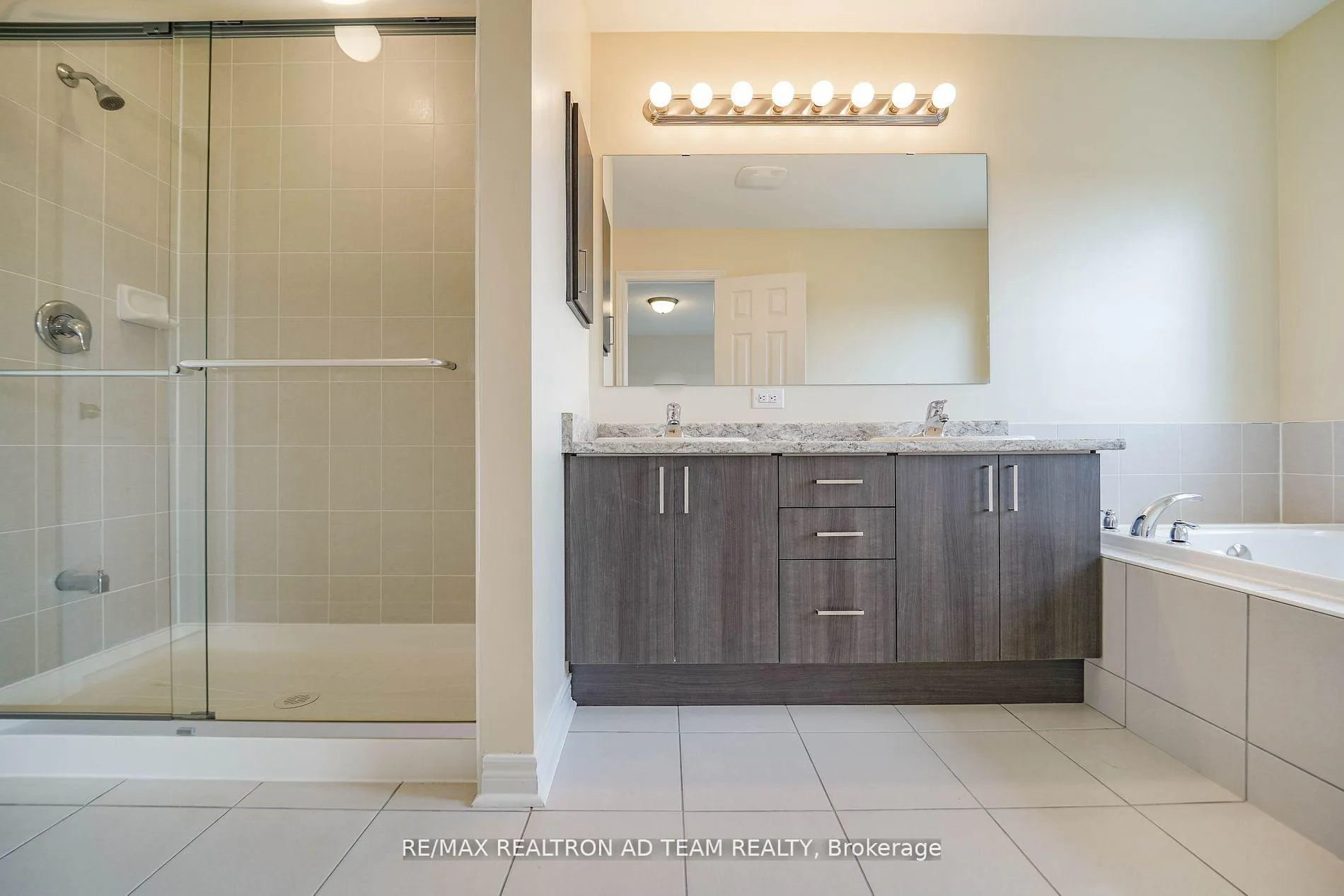 Photo 23 of 15 Jevons Drive, Ajax, South East — HOMEH