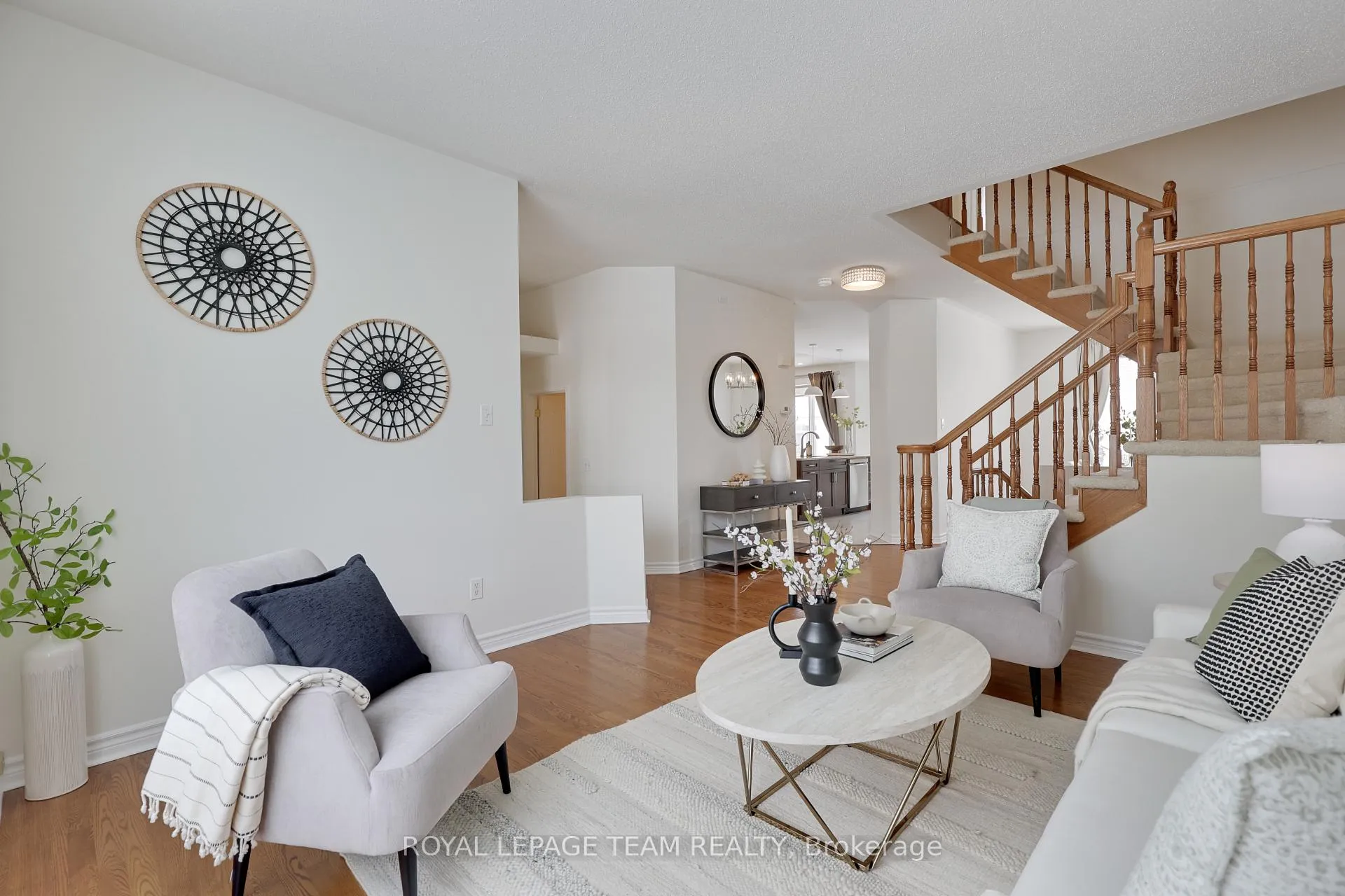 Photo 6 of 7 Manorgate Place, Ottawa, Craig Henry/Woodvale — HOMEH