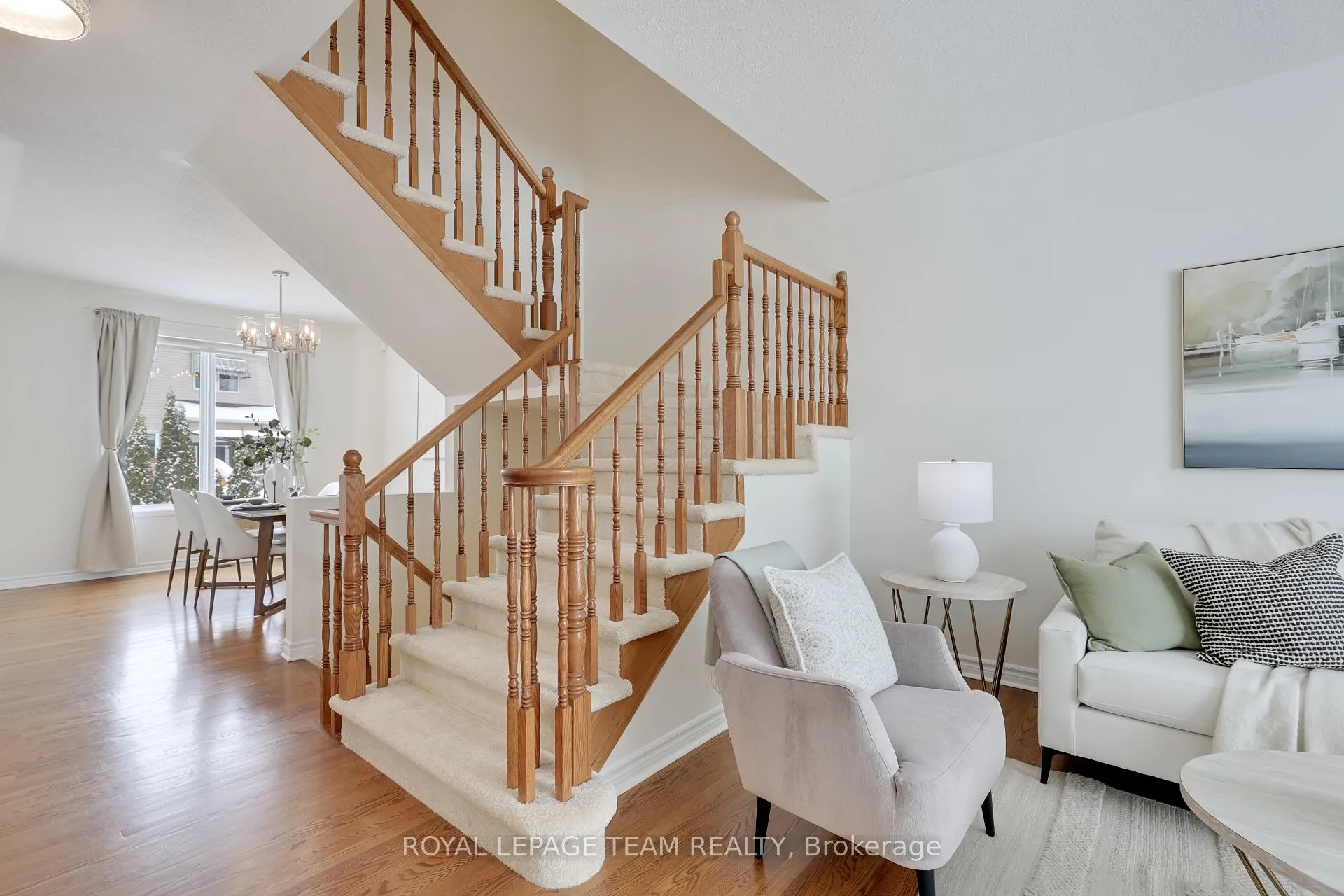 Photo 8 of 7 Manorgate Place, Ottawa, Craig Henry/Woodvale — HOMEH