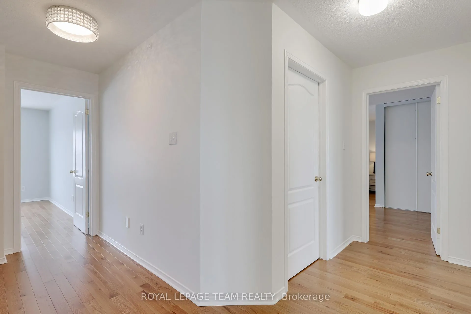 Photo 28 of 7 Manorgate Place, Ottawa, Craig Henry/Woodvale — HOMEH