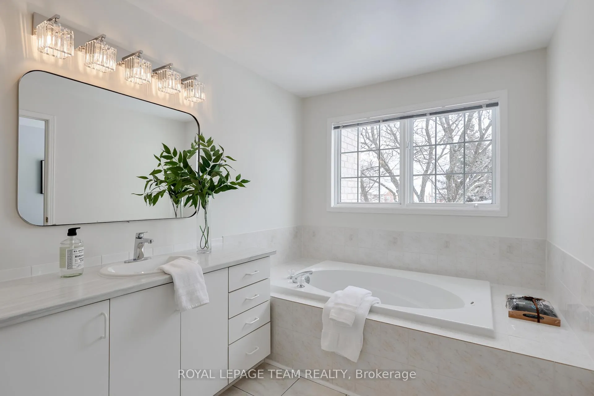 Photo 31 of 7 Manorgate Place, Ottawa, Craig Henry/Woodvale — HOMEH