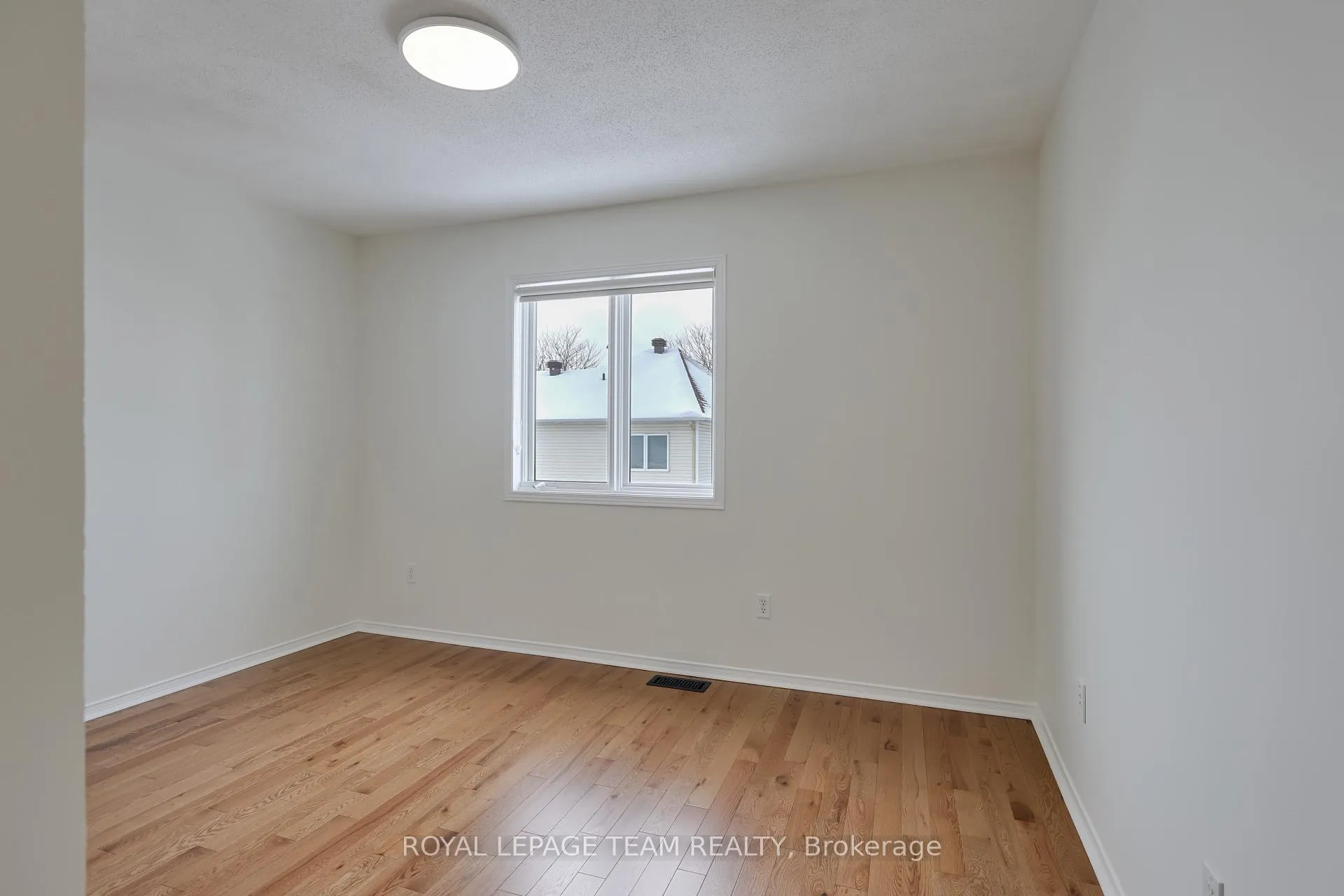 Photo 34 of 7 Manorgate Place, Ottawa, Craig Henry/Woodvale — HOMEH