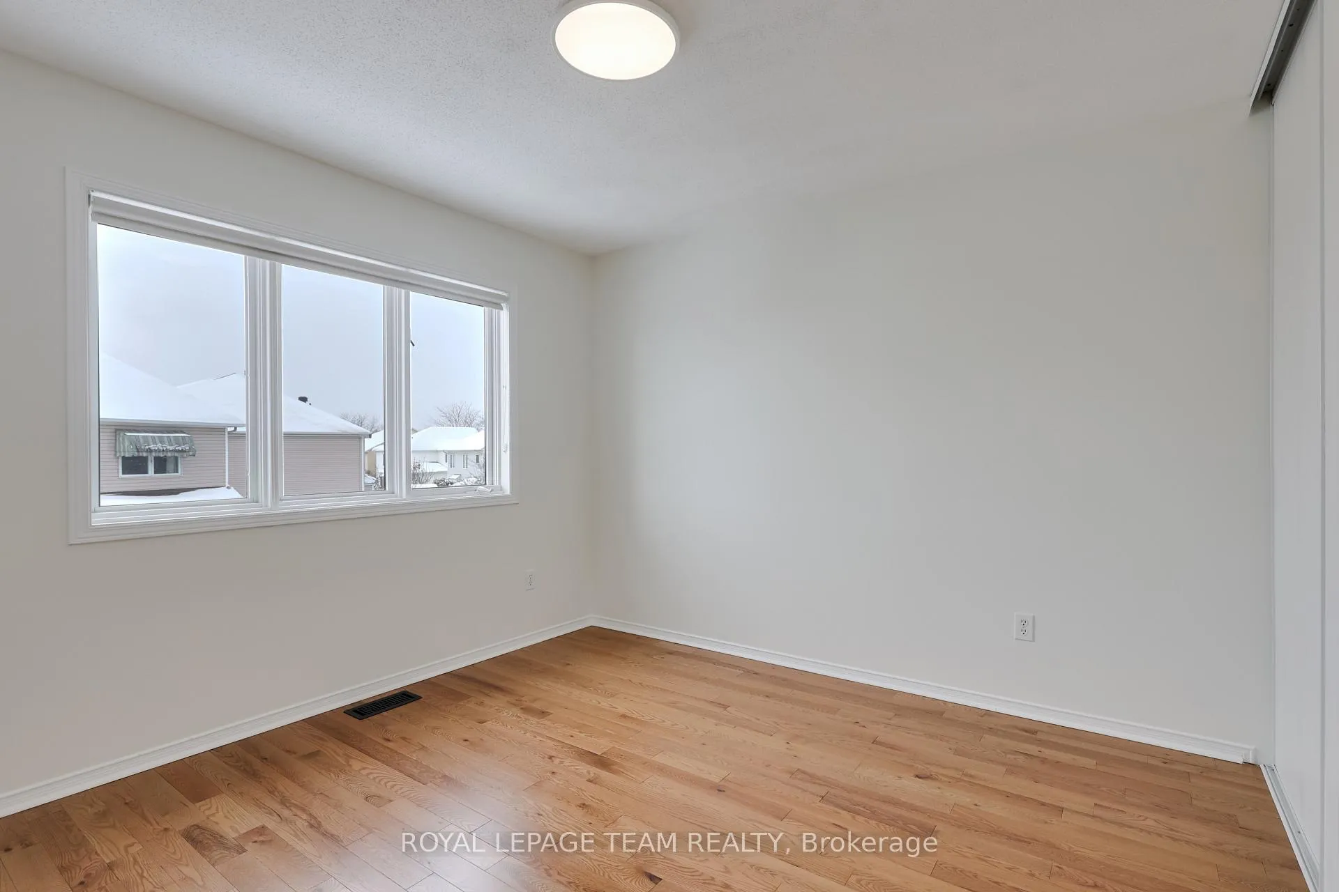Photo 36 of 7 Manorgate Place, Ottawa, Craig Henry/Woodvale — HOMEH