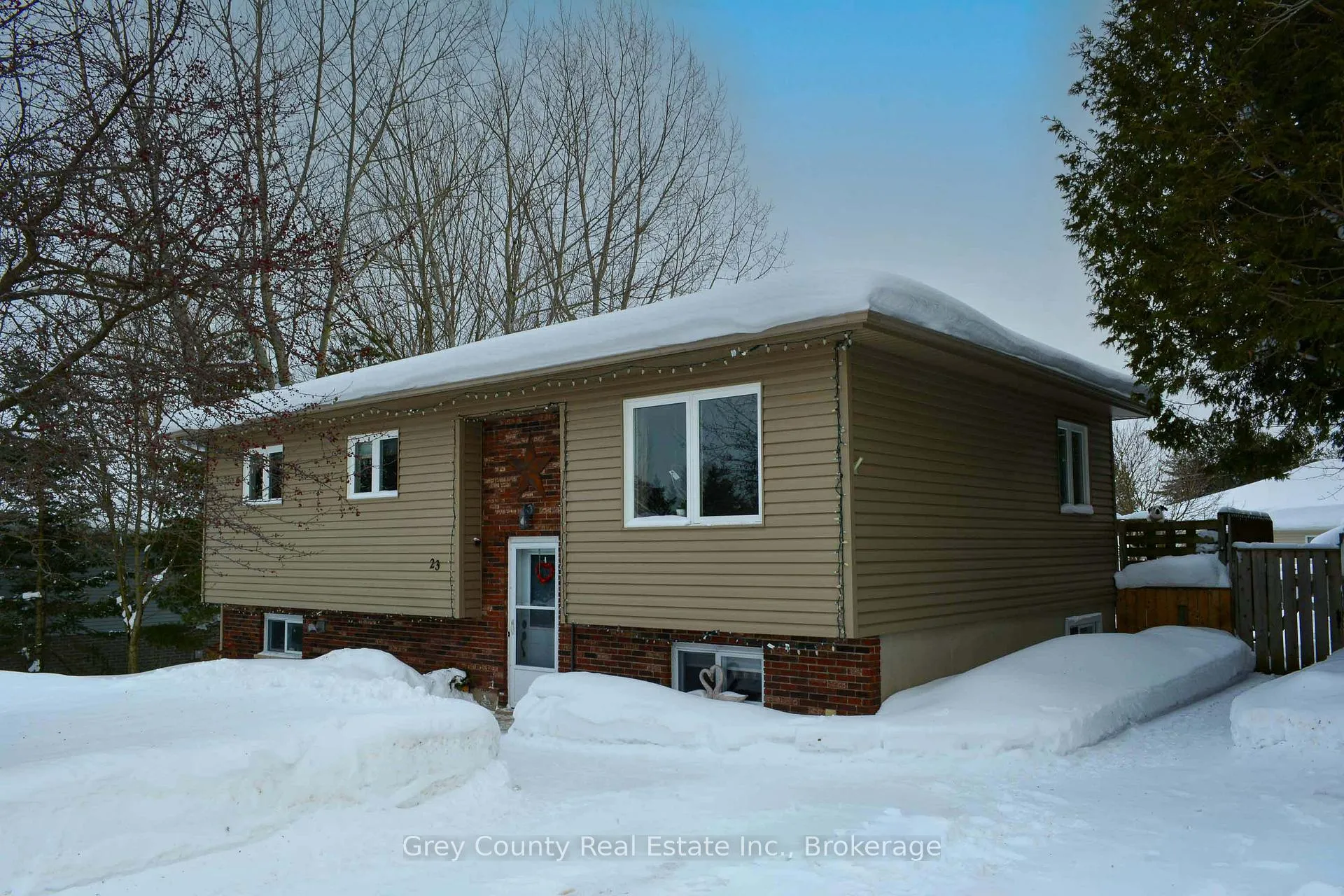 Photo 3 of 23 Brackenbury Street, Grey Highlands — HOMEH