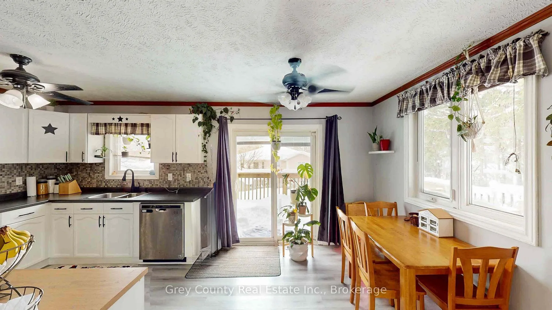 Photo 13 of 23 Brackenbury Street, Grey Highlands — HOMEH
