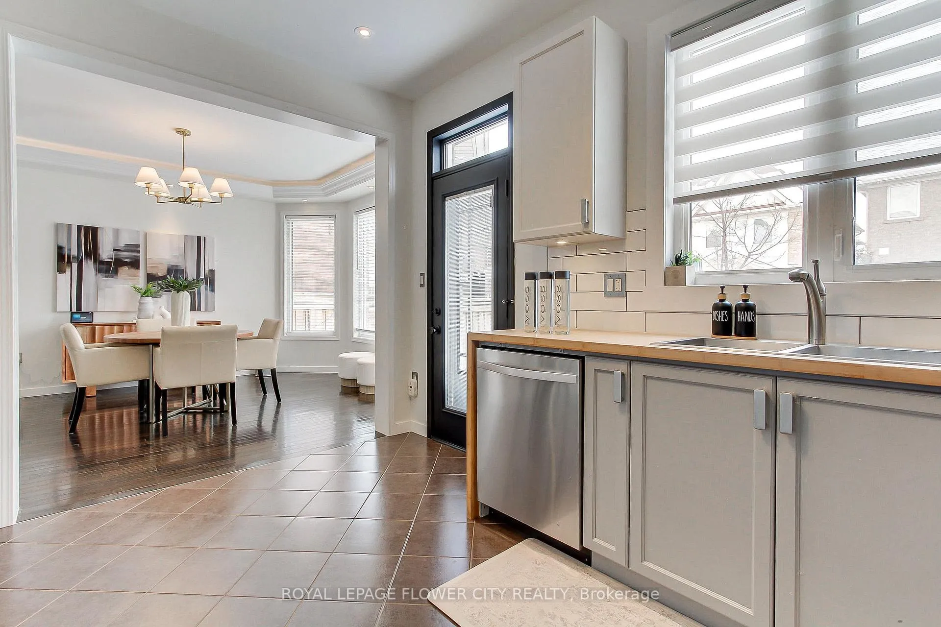 Photo 19 of 917 Mctrach Crescent, Milton, Harrison — HOMEH