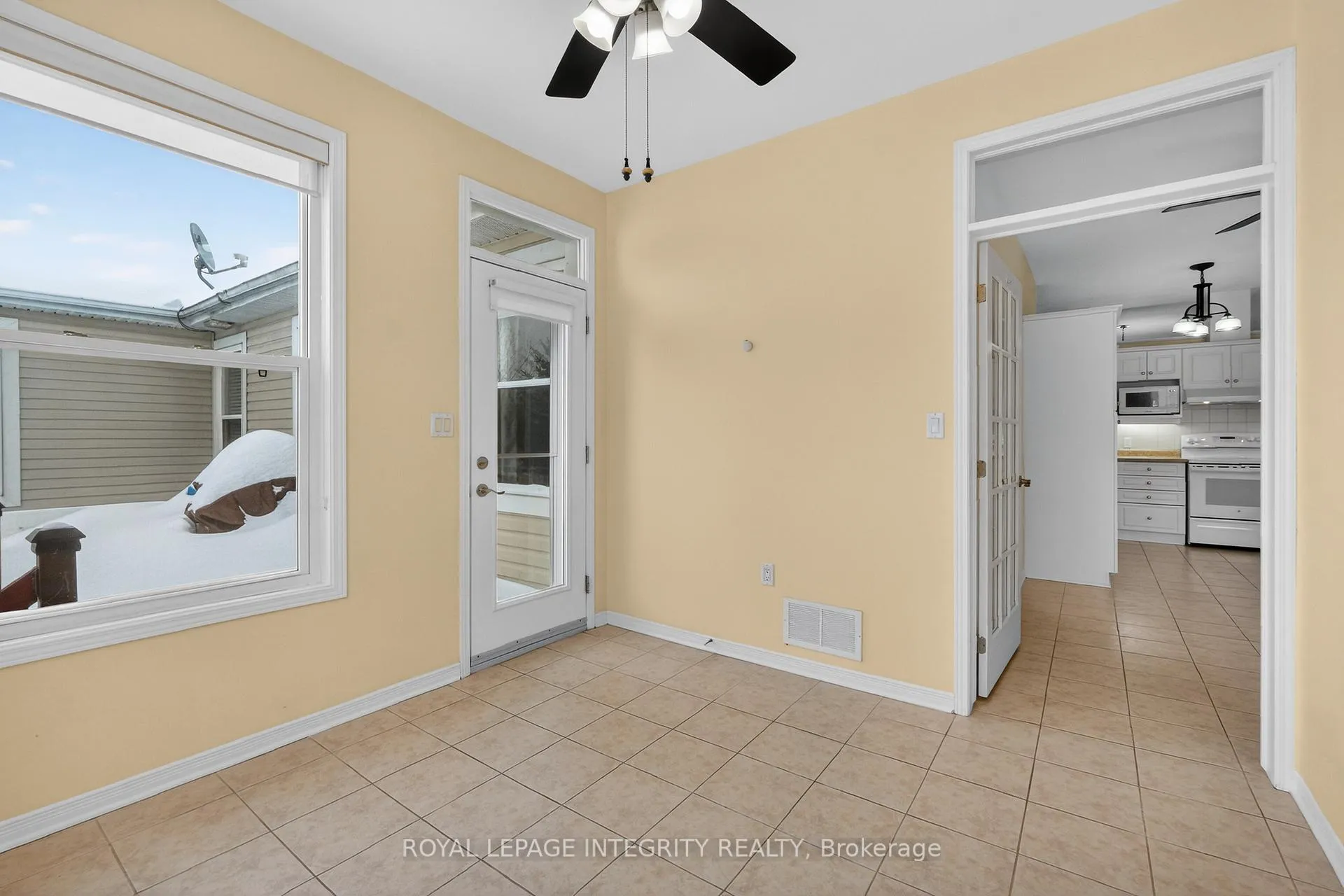 Photo 17 of 657 Country Trail Private, Ottawa, Carlsbad Springs — HOMEH