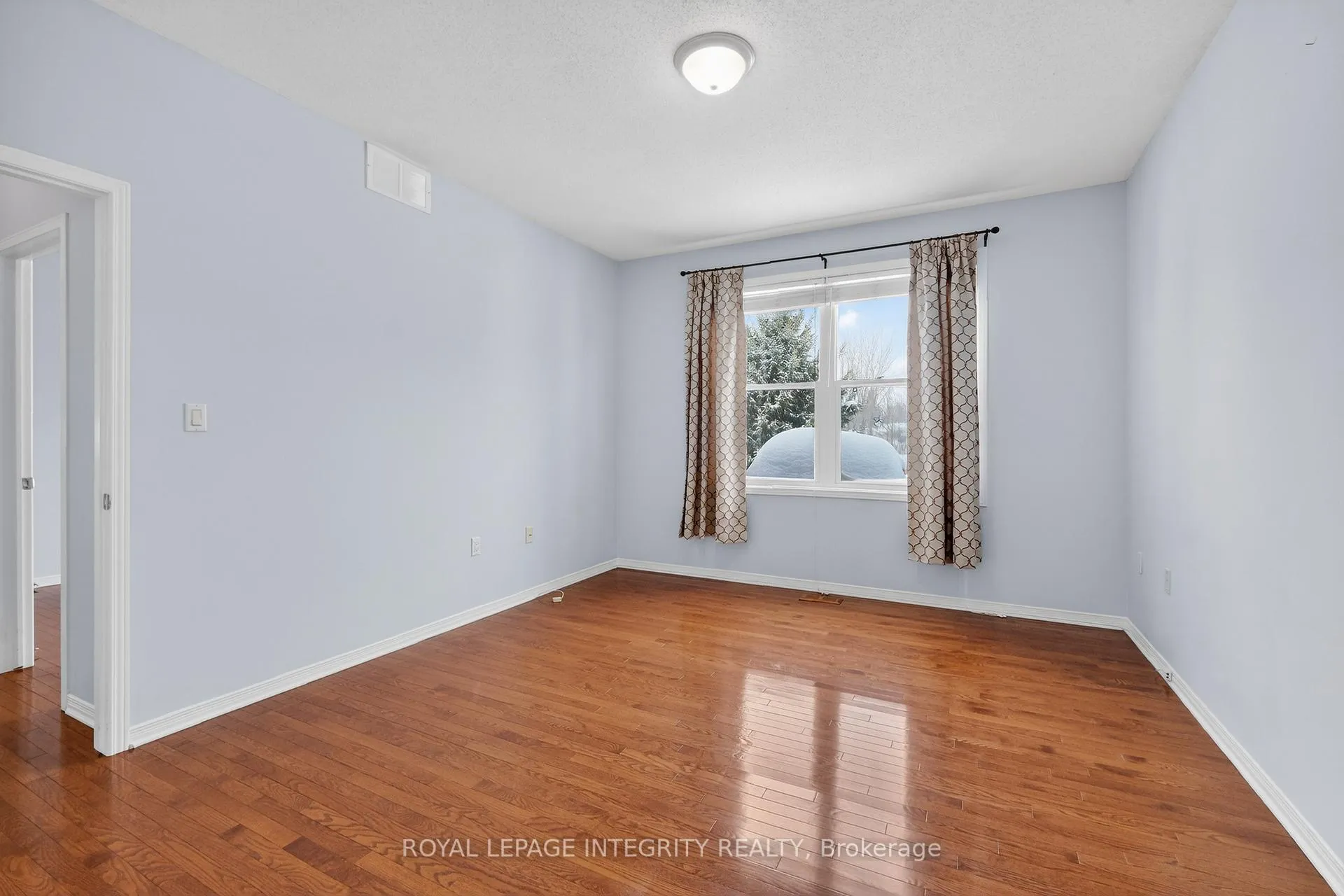 Photo 22 of 657 Country Trail Private, Ottawa, Carlsbad Springs — HOMEH
