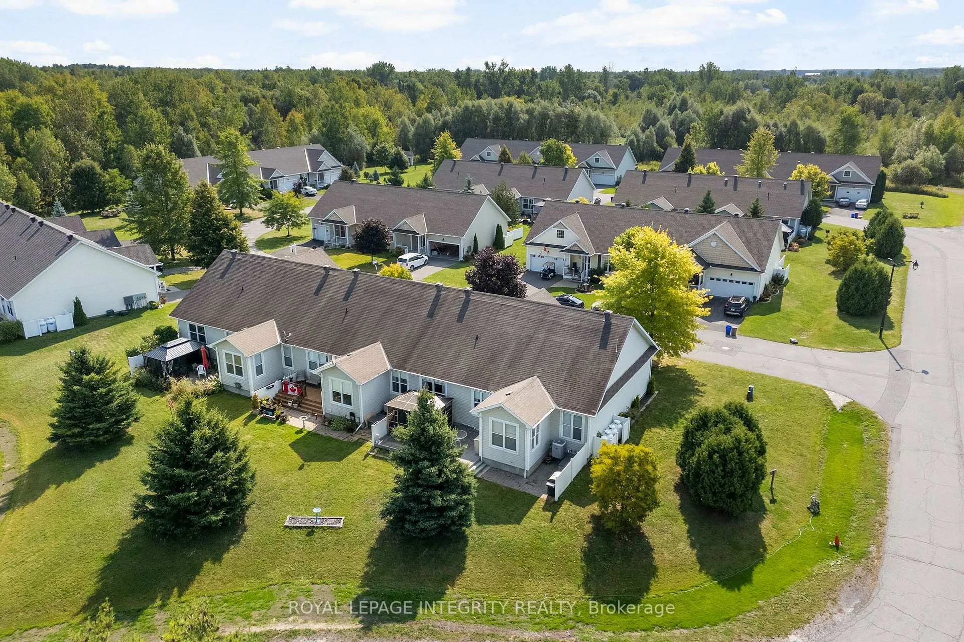 Photo 41 of 657 Country Trail Private, Ottawa, Carlsbad Springs — HOMEH