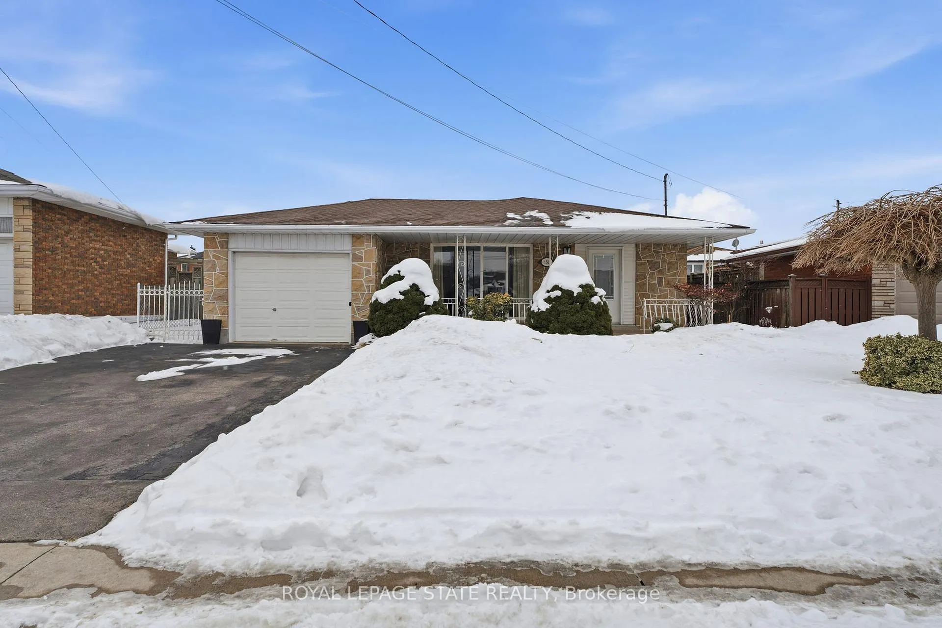 Photo 2 of 156 Kentley Drive, Hamilton, Kentley — HOMEH