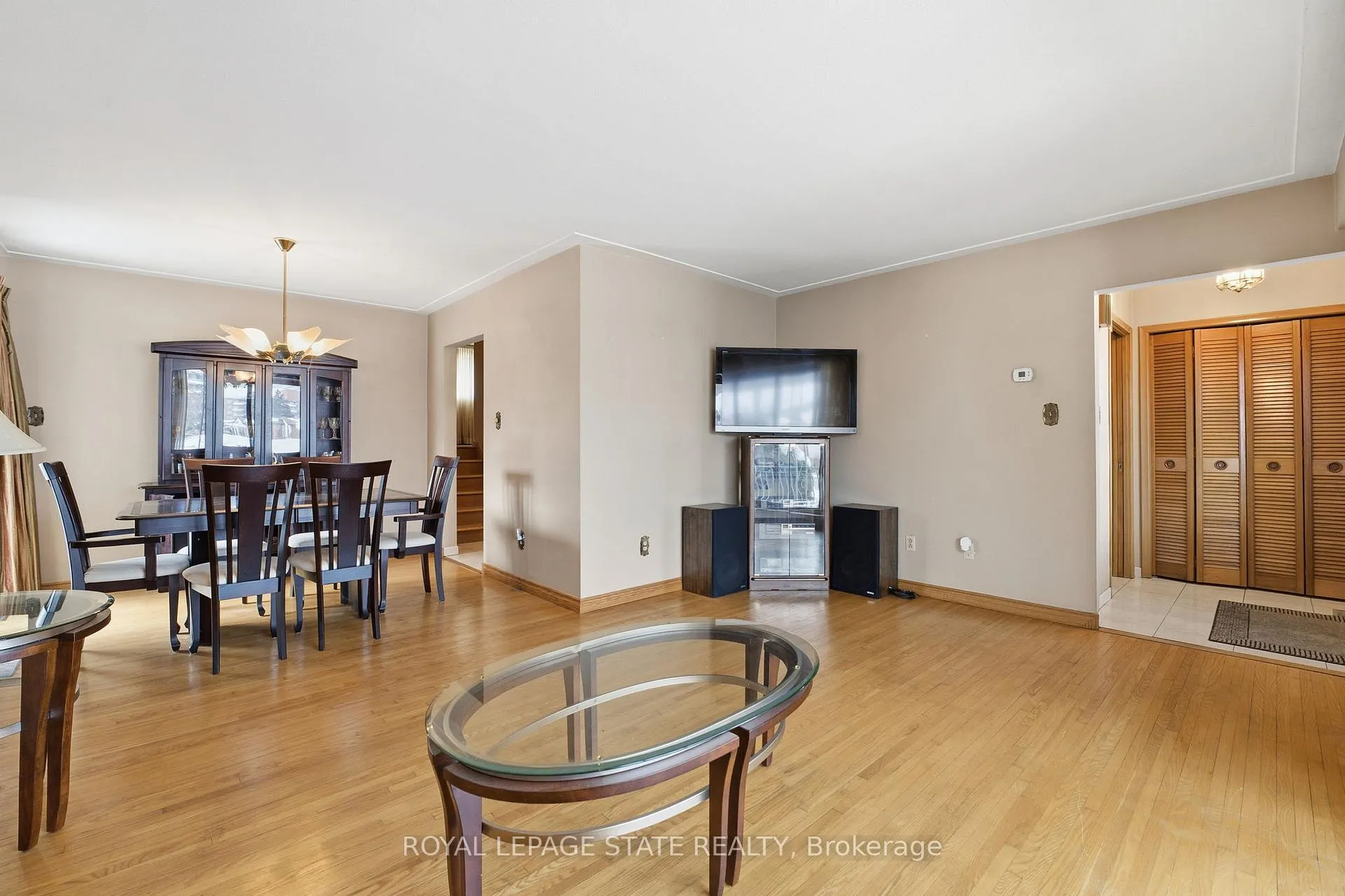 Photo 7 of 156 Kentley Drive, Hamilton, Kentley — HOMEH