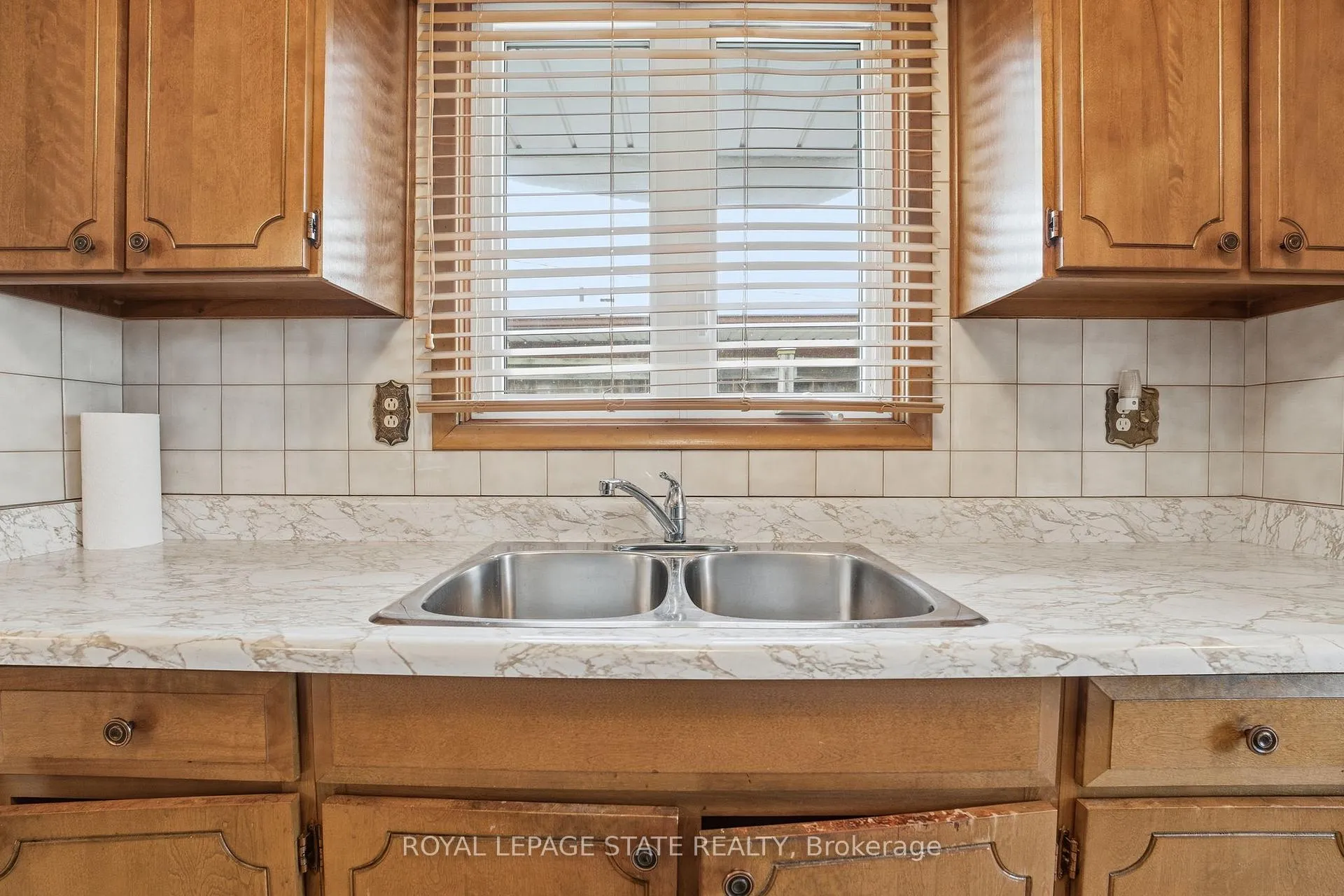 Photo 11 of 156 Kentley Drive, Hamilton, Kentley — HOMEH