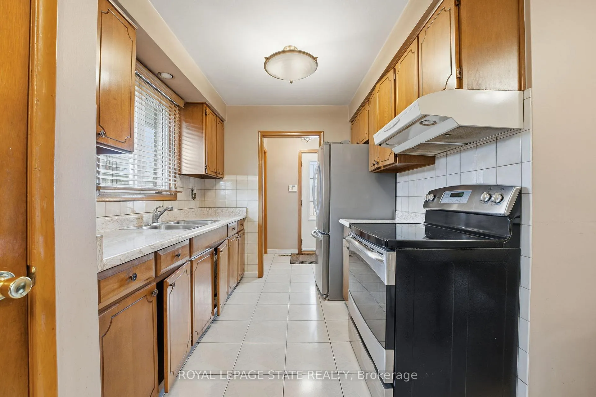 Photo 12 of 156 Kentley Drive, Hamilton, Kentley — HOMEH