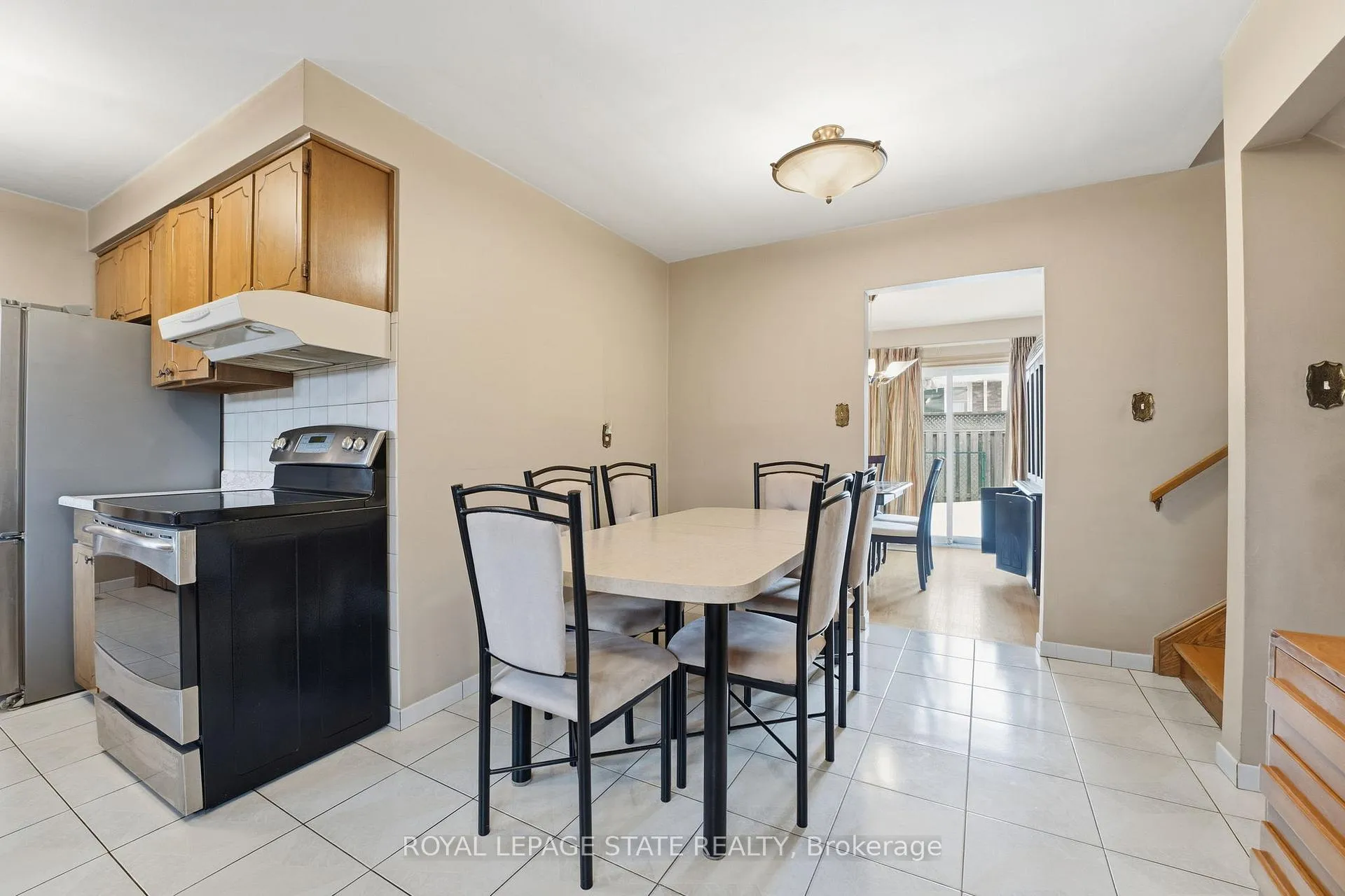 Photo 14 of 156 Kentley Drive, Hamilton, Kentley — HOMEH