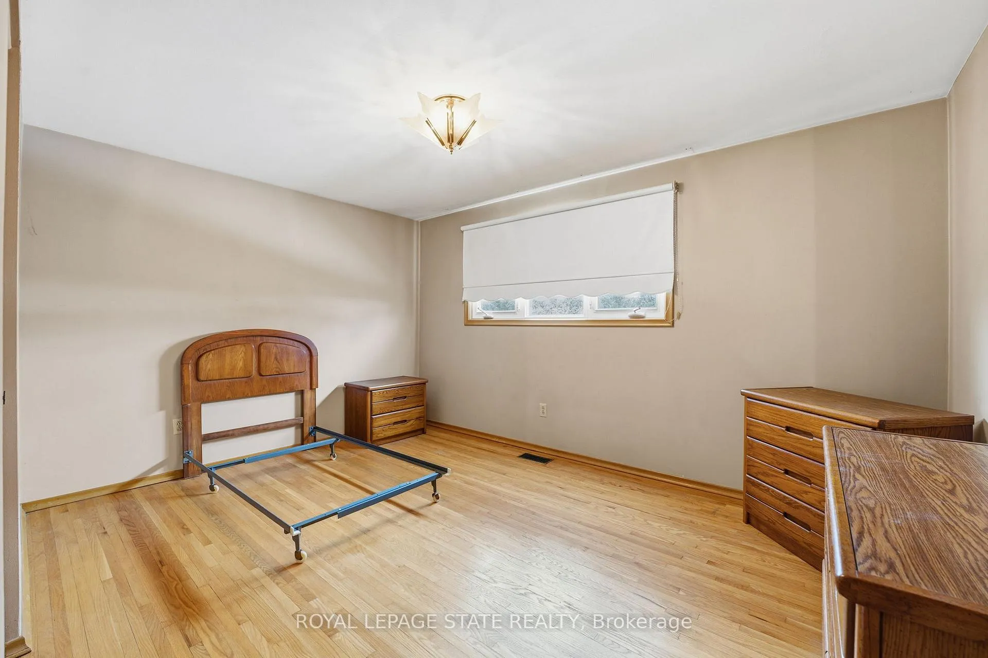 Photo 17 of 156 Kentley Drive, Hamilton, Kentley — HOMEH