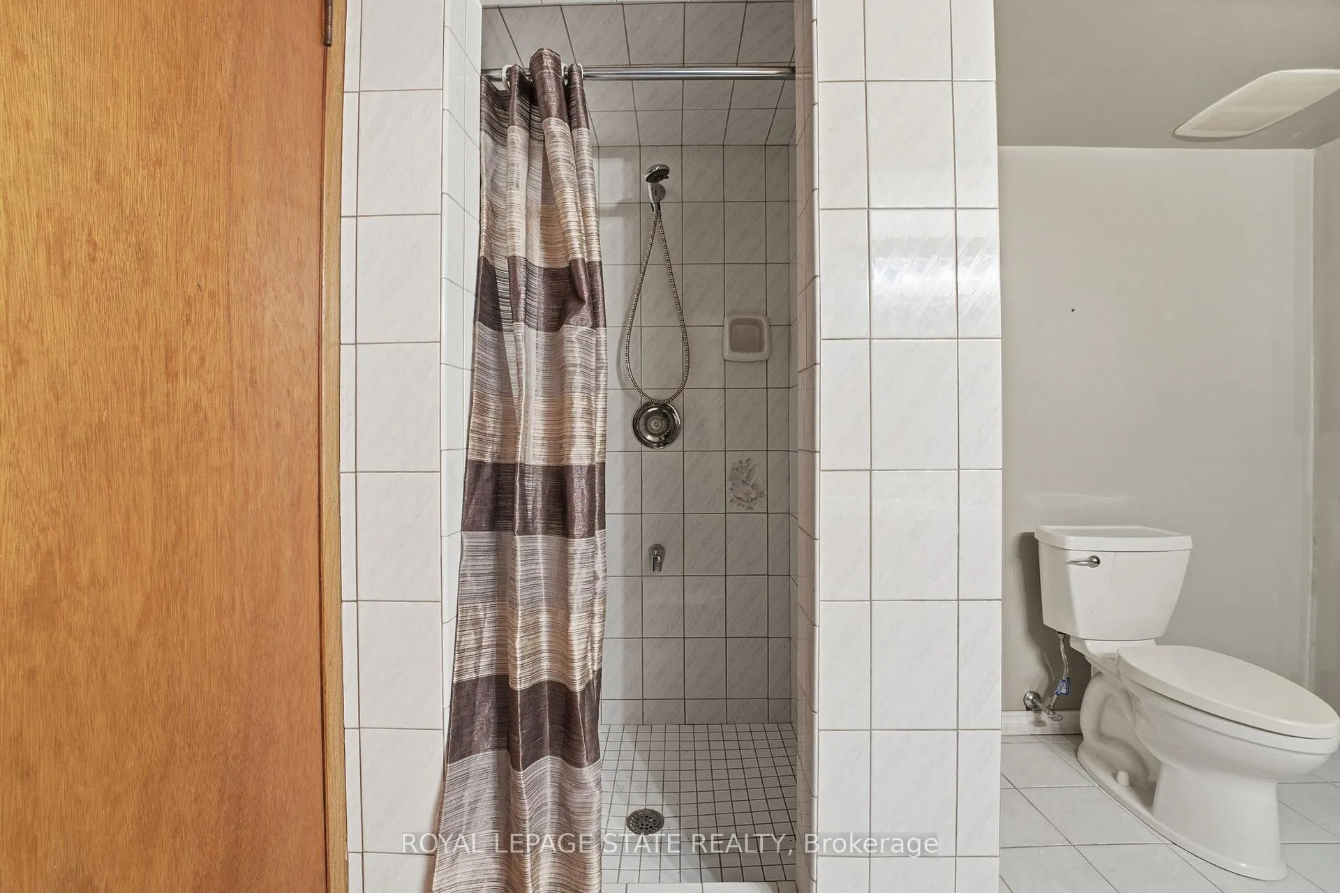 Photo 25 of 156 Kentley Drive, Hamilton, Kentley — HOMEH