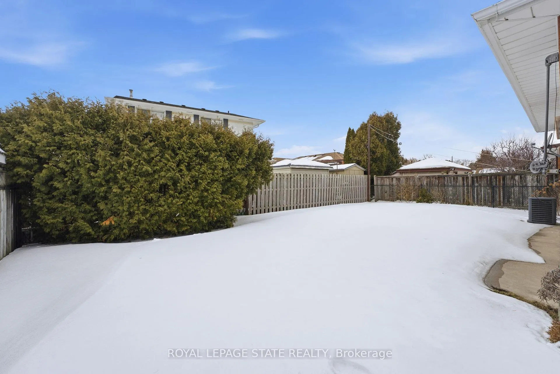 Photo 32 of 156 Kentley Drive, Hamilton, Kentley — HOMEH