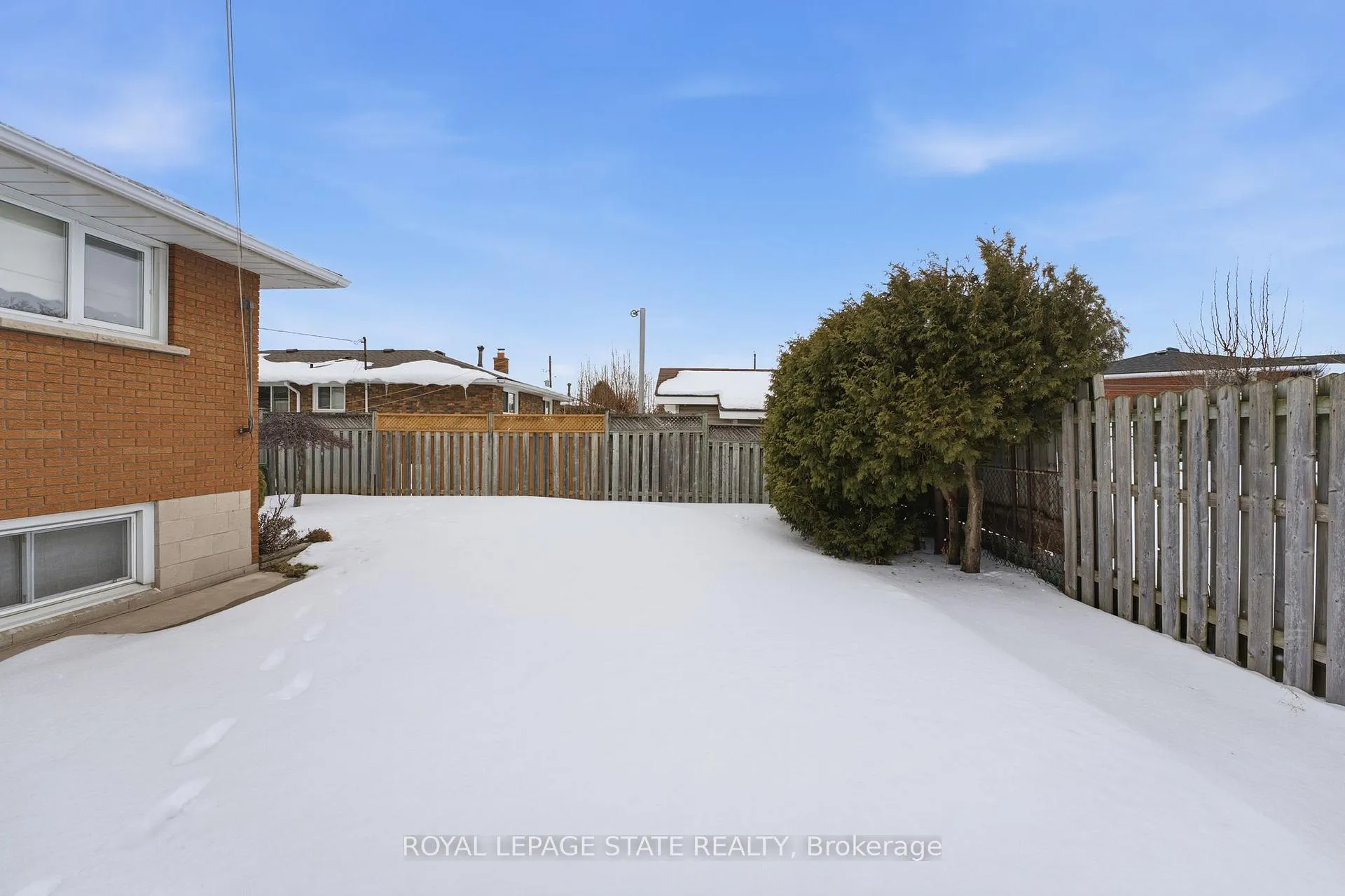 Photo 33 of 156 Kentley Drive, Hamilton, Kentley — HOMEH