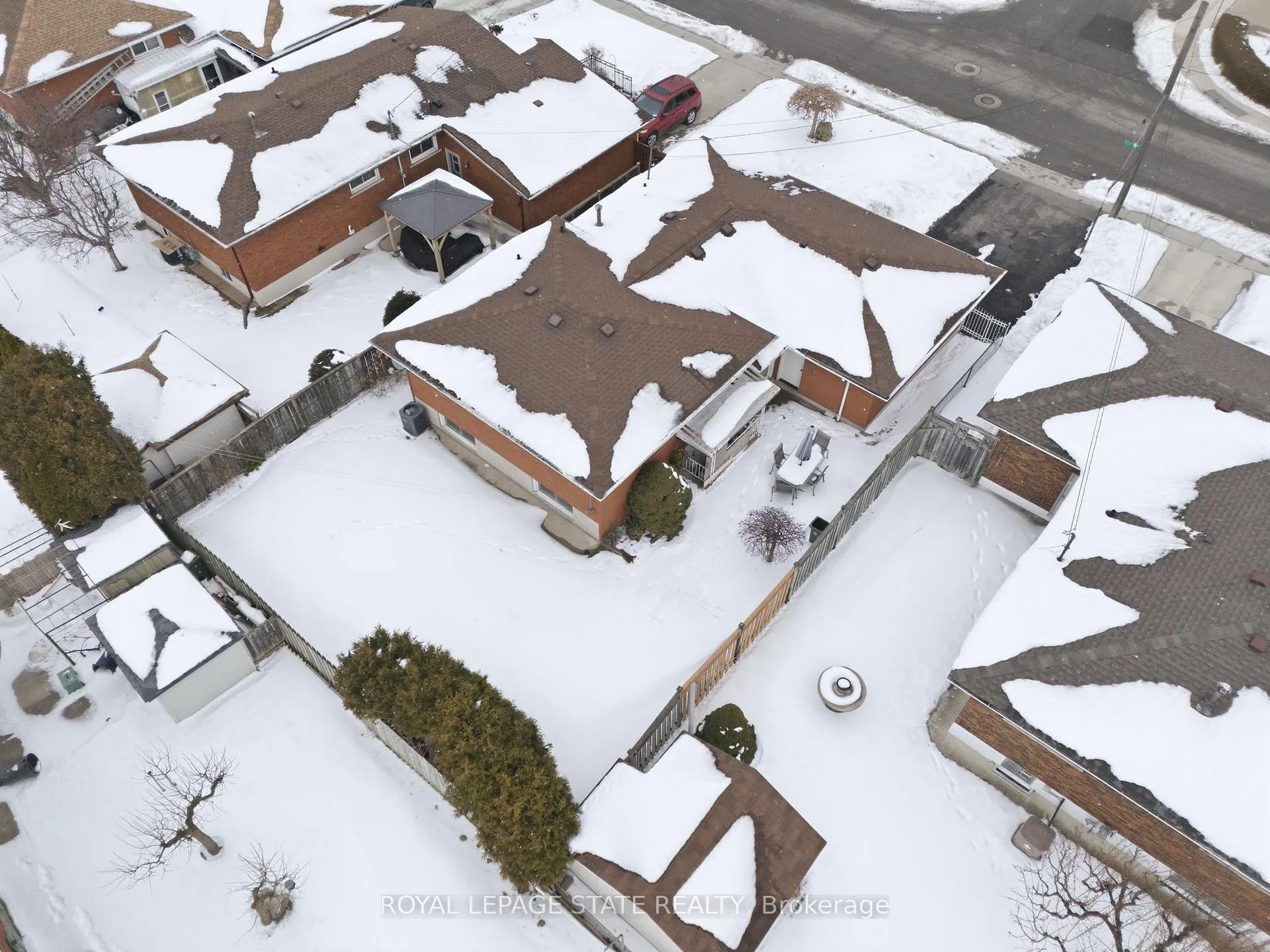 Photo 37 of 156 Kentley Drive, Hamilton, Kentley — HOMEH