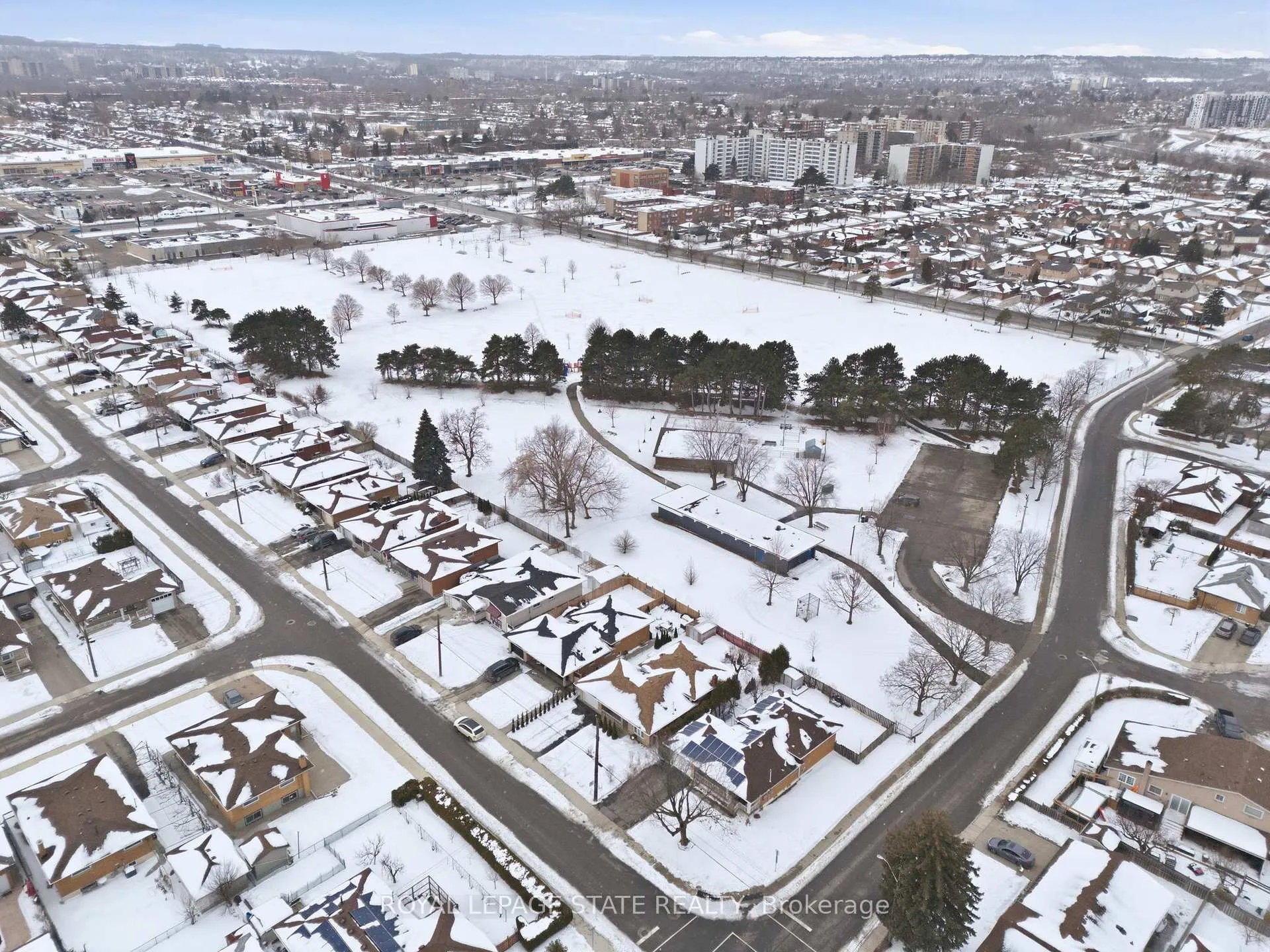 Photo 39 of 156 Kentley Drive, Hamilton, Kentley — HOMEH