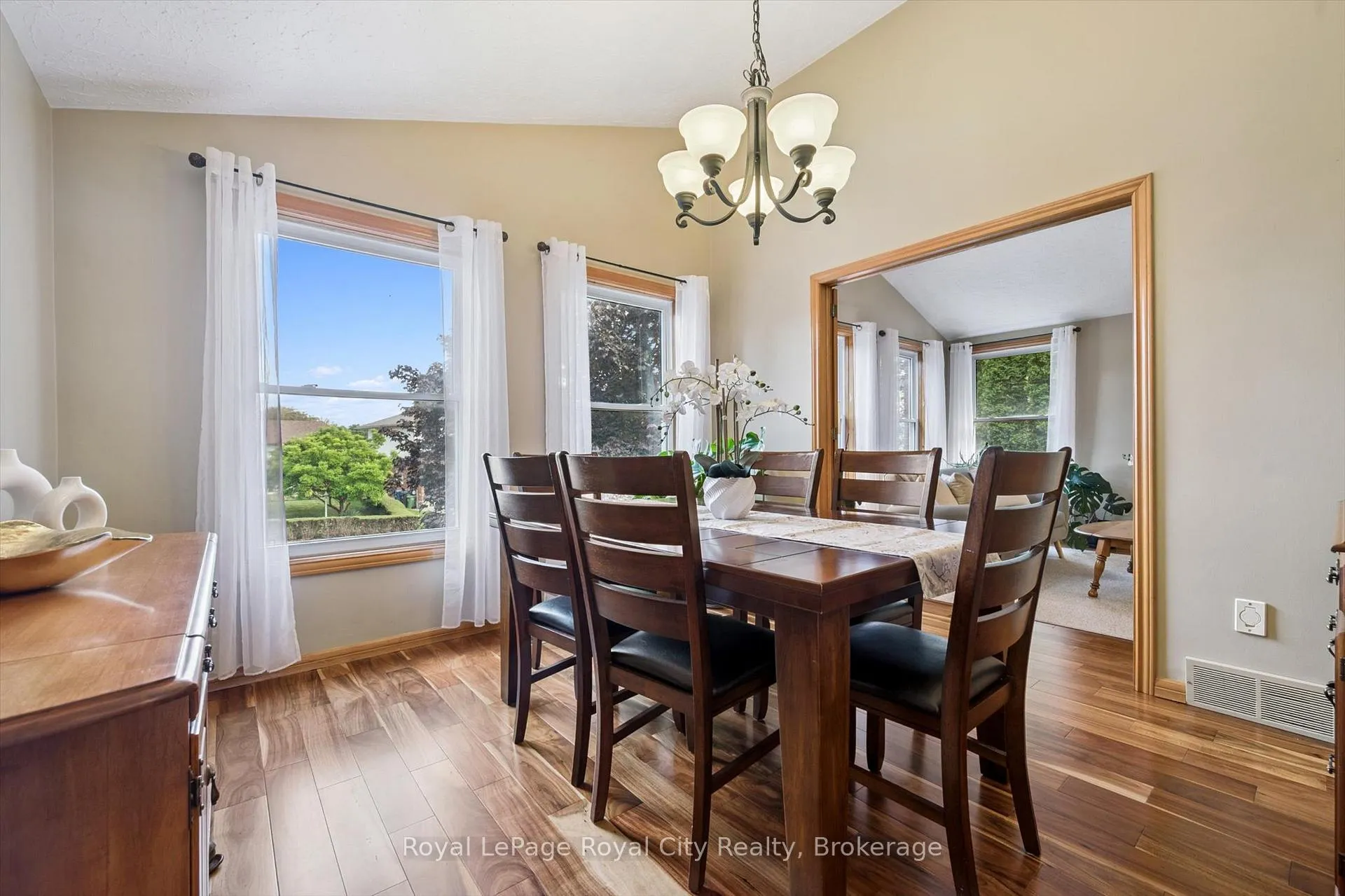Photo 14 of 28 Wimbledon Road, Guelph, Willow West/Sugarbush/West Acres — HOMEH