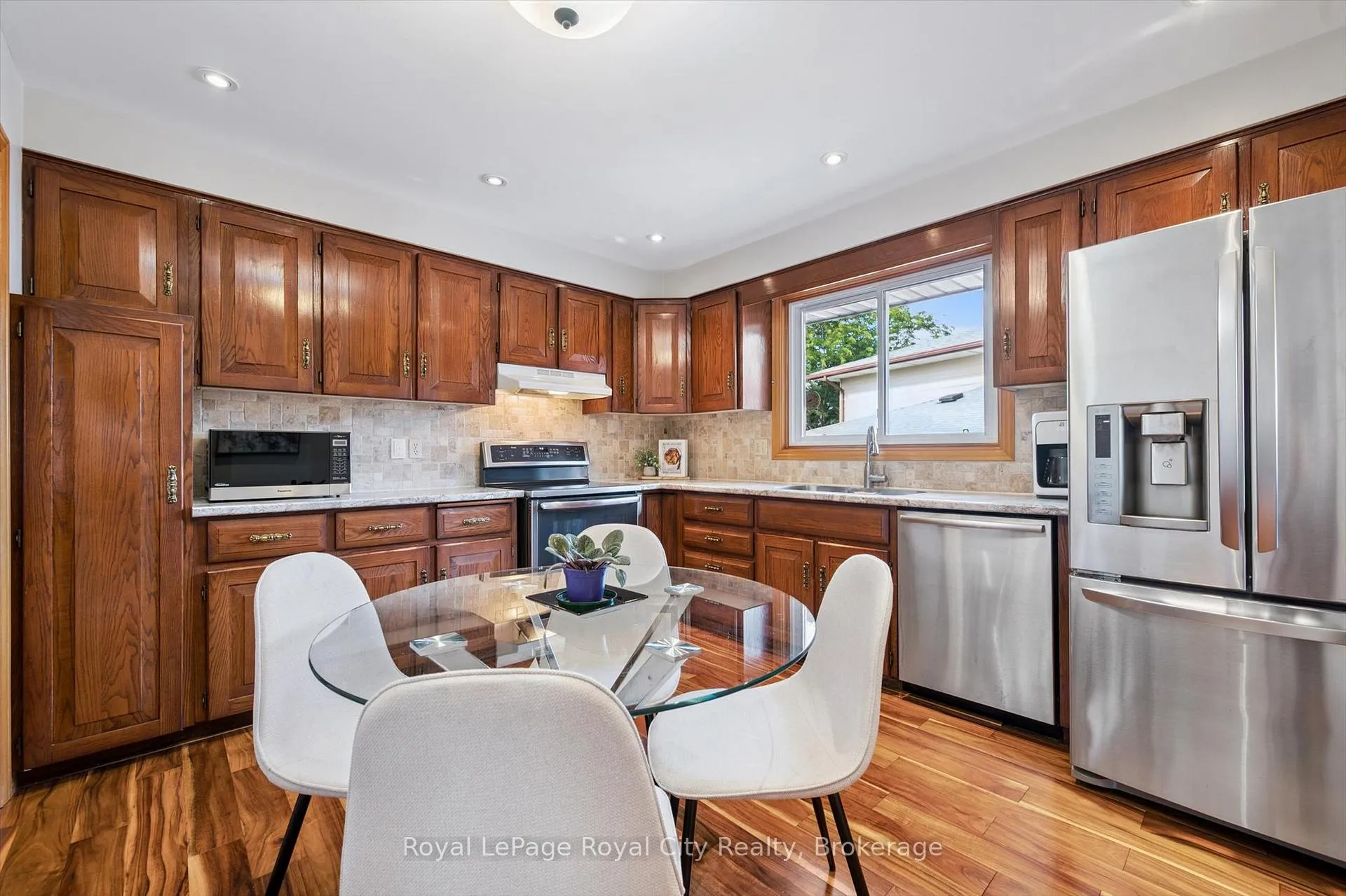 Photo 15 of 28 Wimbledon Road, Guelph, Willow West/Sugarbush/West Acres — HOMEH