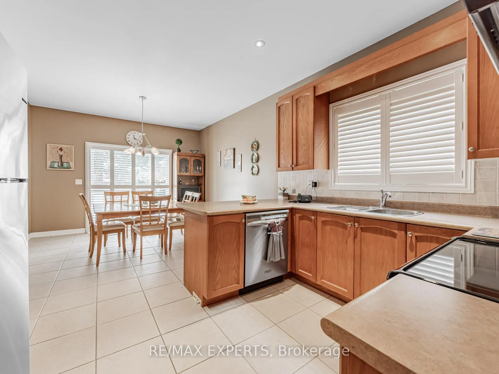 Photo 11 of 97 Diploma Avenue, Vaughan, Sonoma Heights — HOMEH