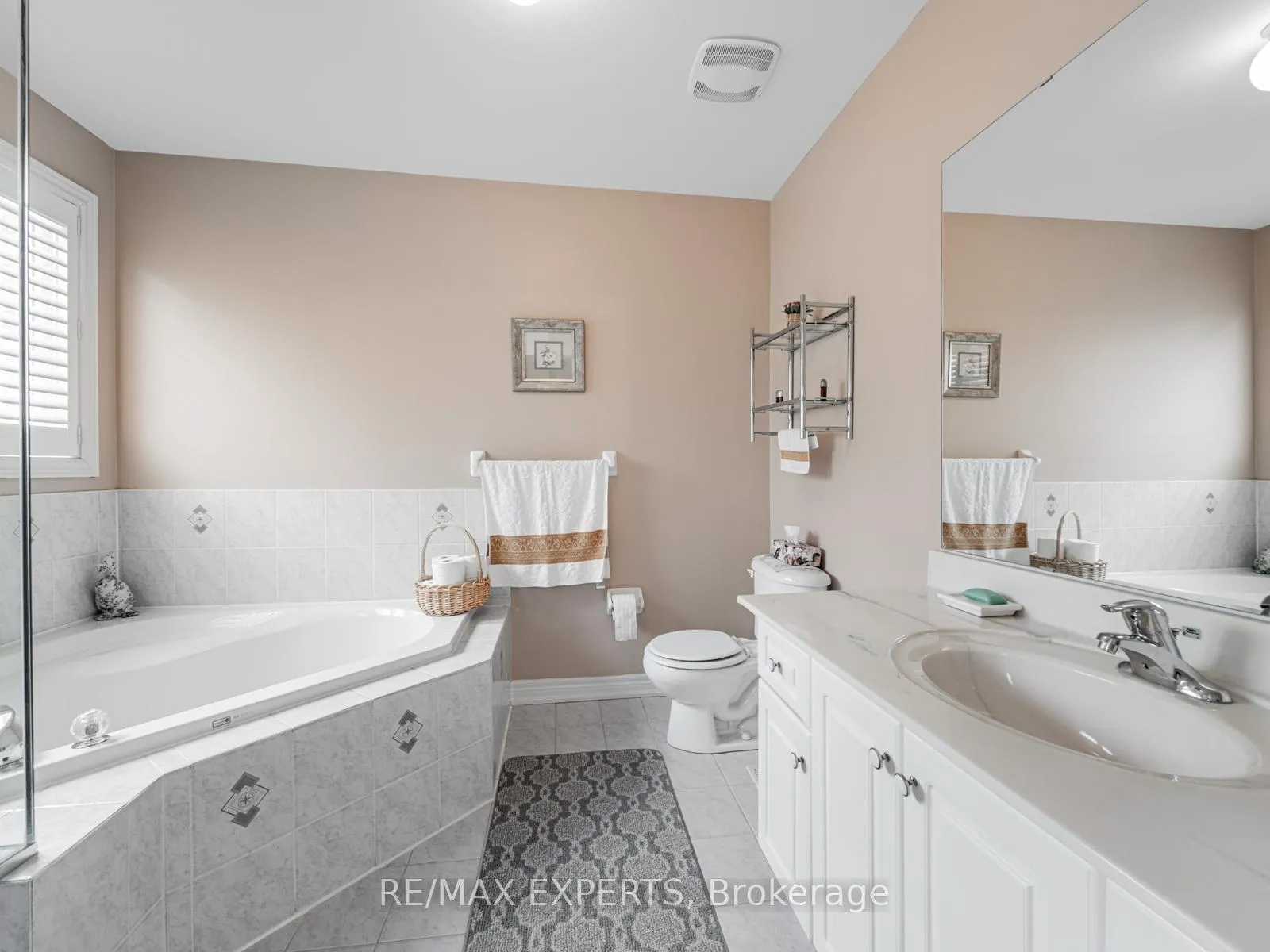 Photo 19 of 97 Diploma Avenue, Vaughan, Sonoma Heights — HOMEH