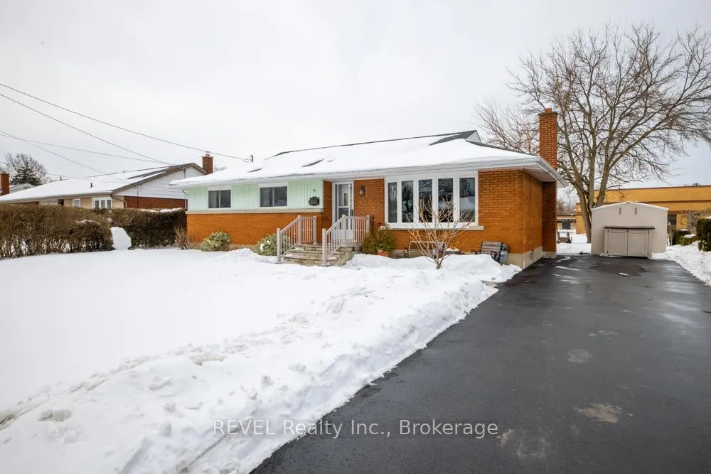 Photo 2 of 87 Royal Manor Drive, St. Catharines, Carlton/Bunting — HOMEH