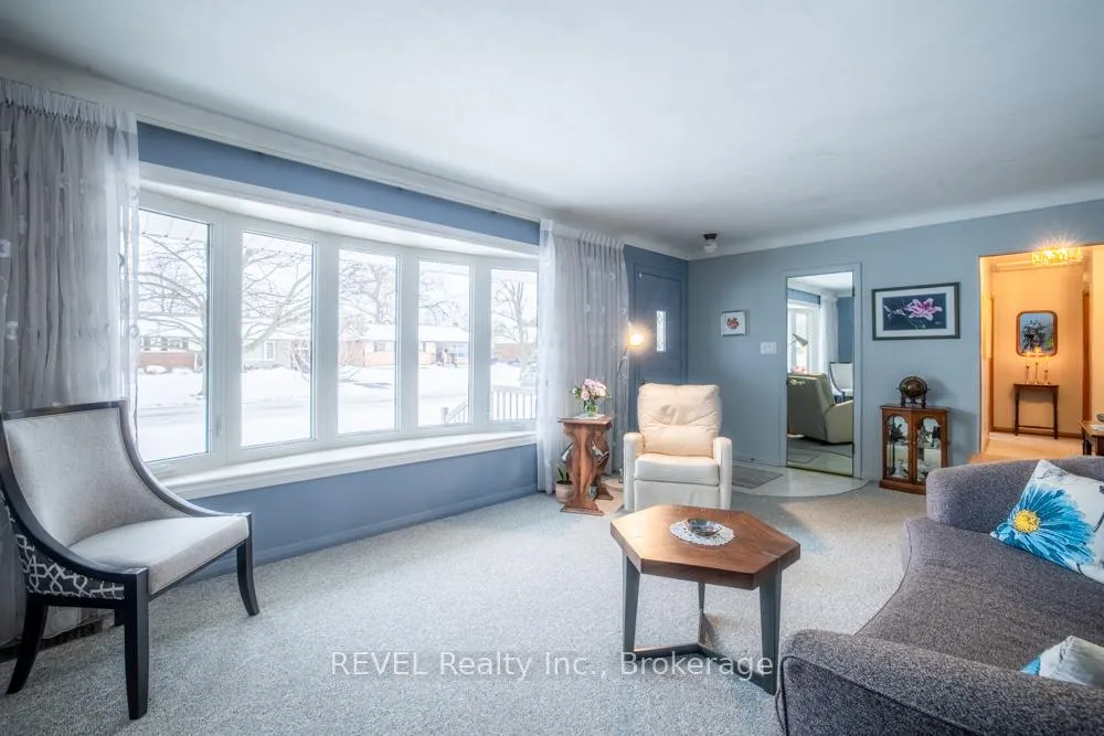 Photo 7 of 87 Royal Manor Drive, St. Catharines, Carlton/Bunting — HOMEH
