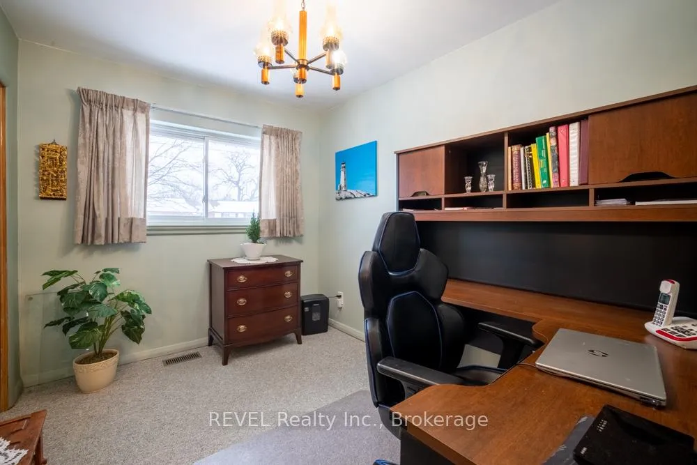 Photo 16 of 87 Royal Manor Drive, St. Catharines, Carlton/Bunting — HOMEH